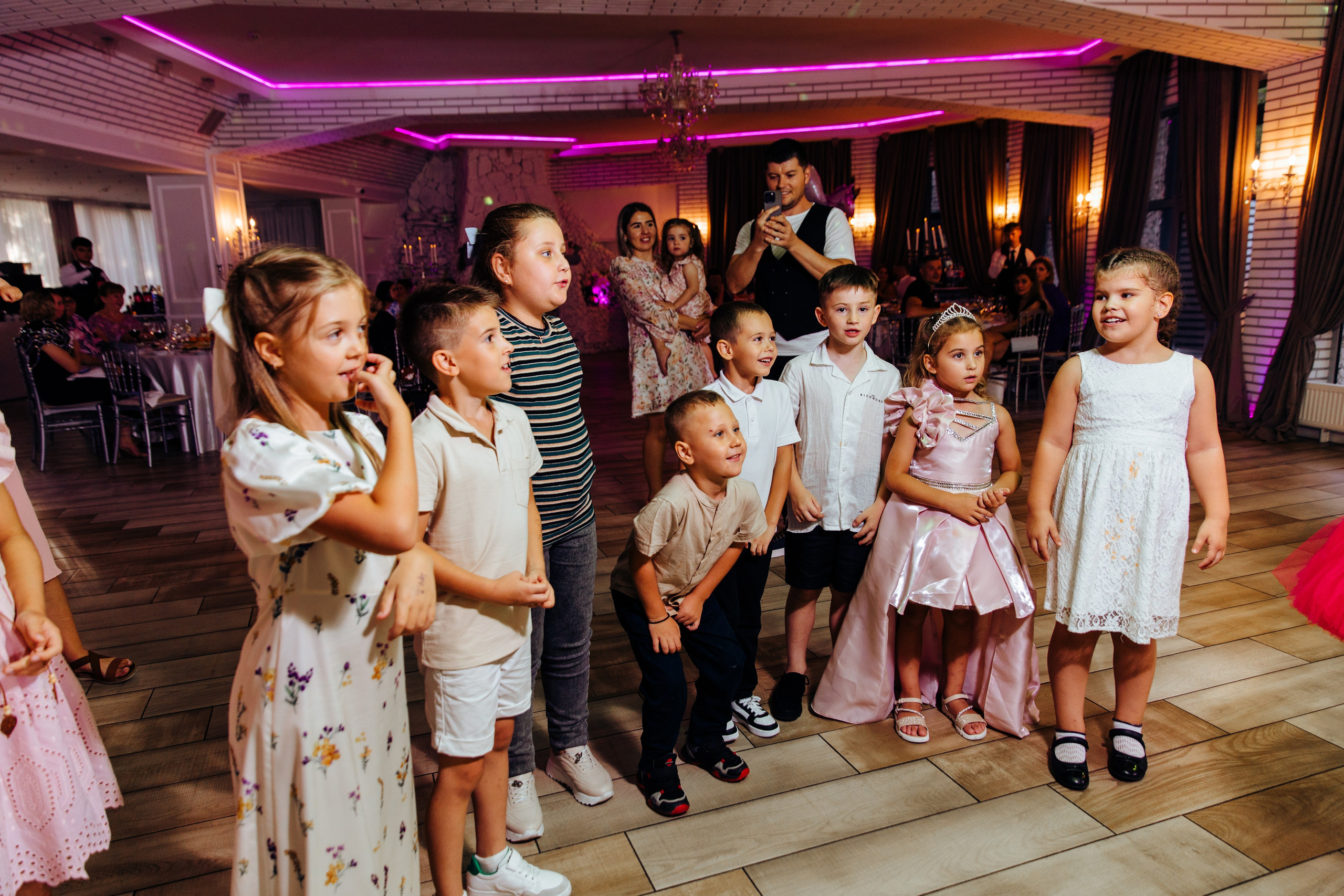 Antonia. Fotograf de nuntă și evenimente private!