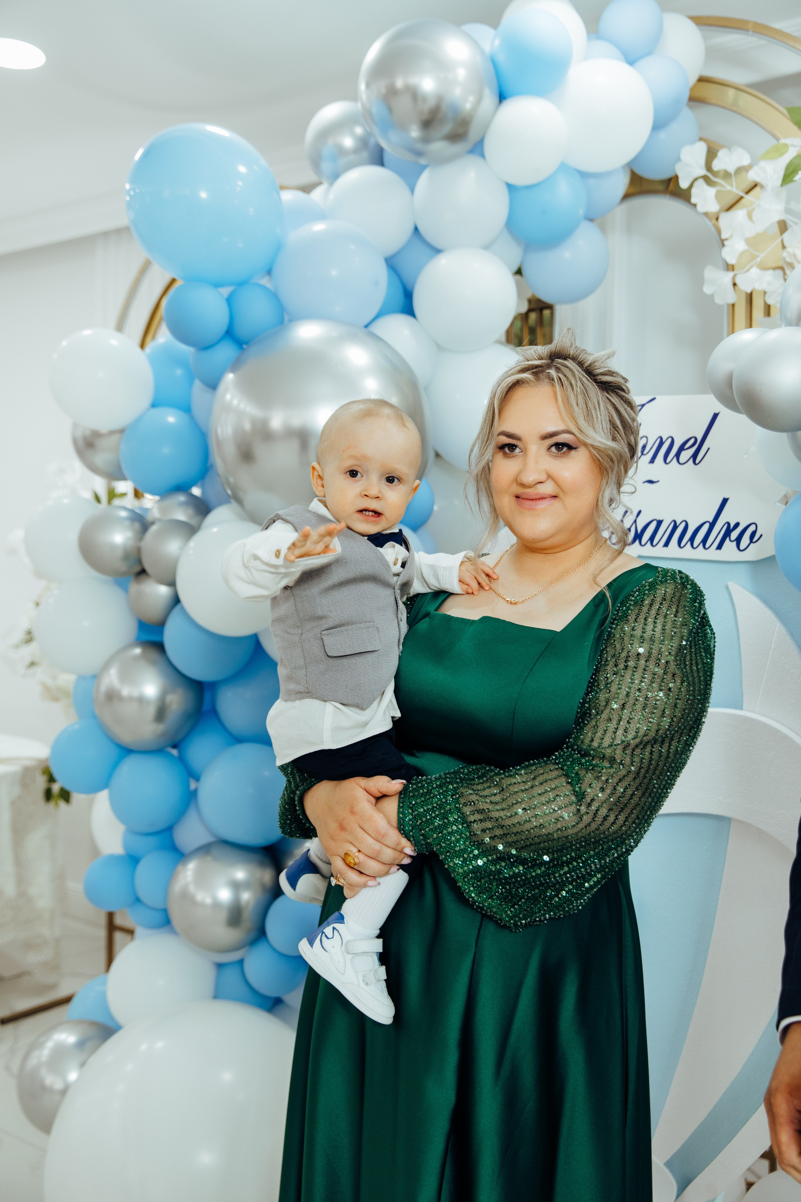 Ionel-Alessandro. Fotograf de nuntă și evenimente private!