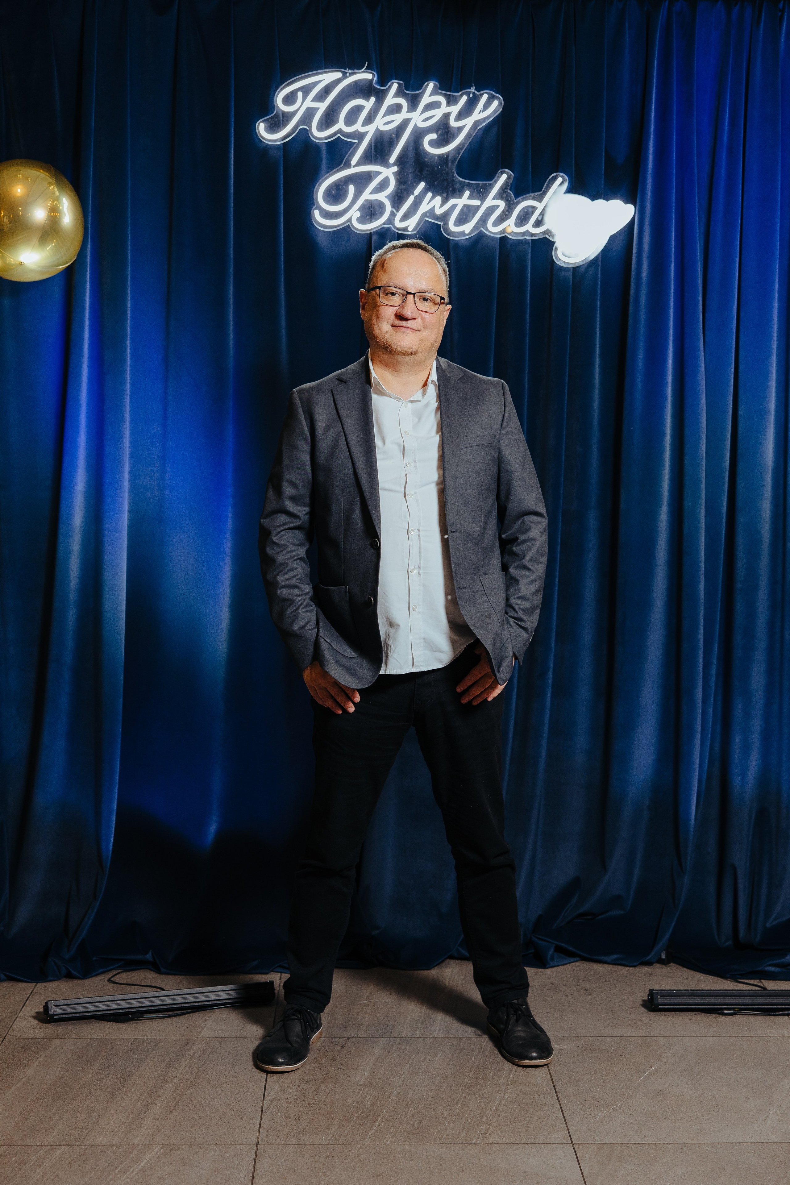 Mihai 40 ani. Fotograf de nuntă și evenimente private!