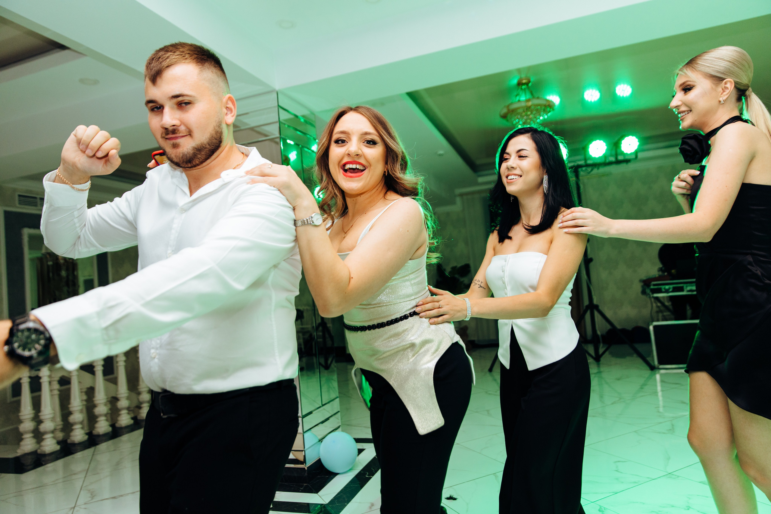 Emma. Fotograf de nuntă și evenimente private!