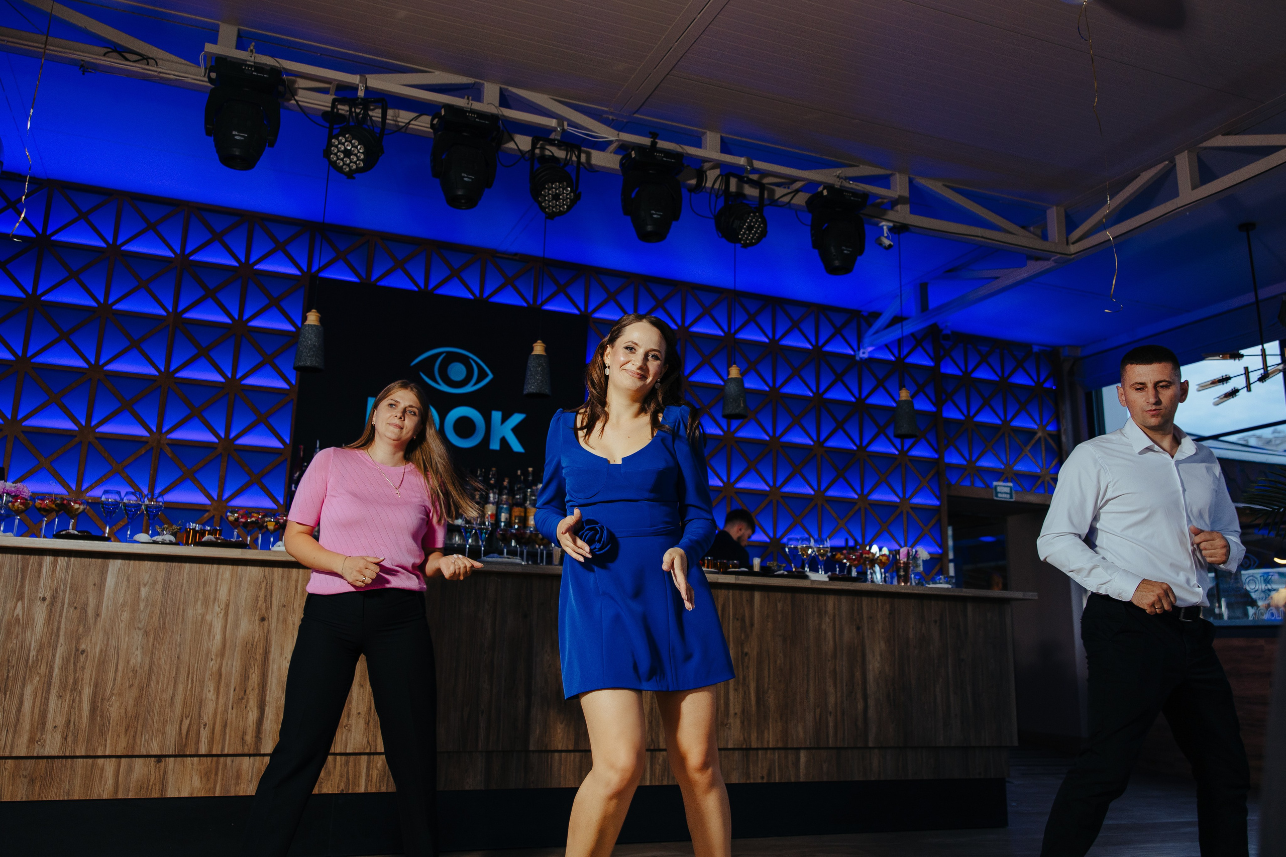 Nicoleta. Fotograf de nuntă și evenimente private!