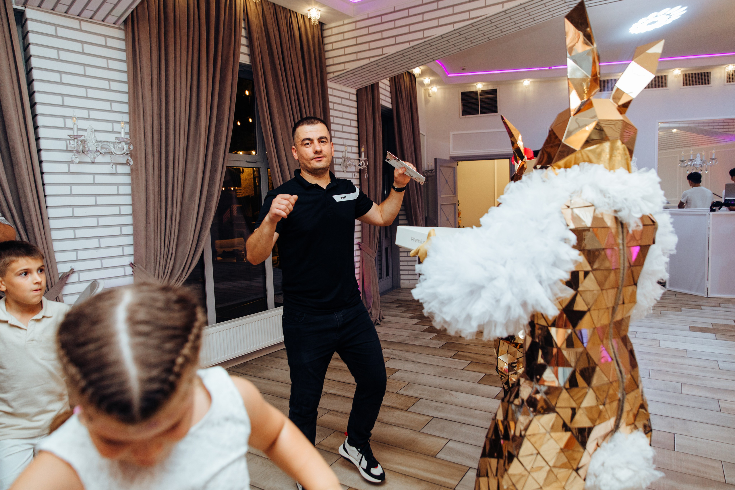 Antonia. Fotograf de nuntă și evenimente private!