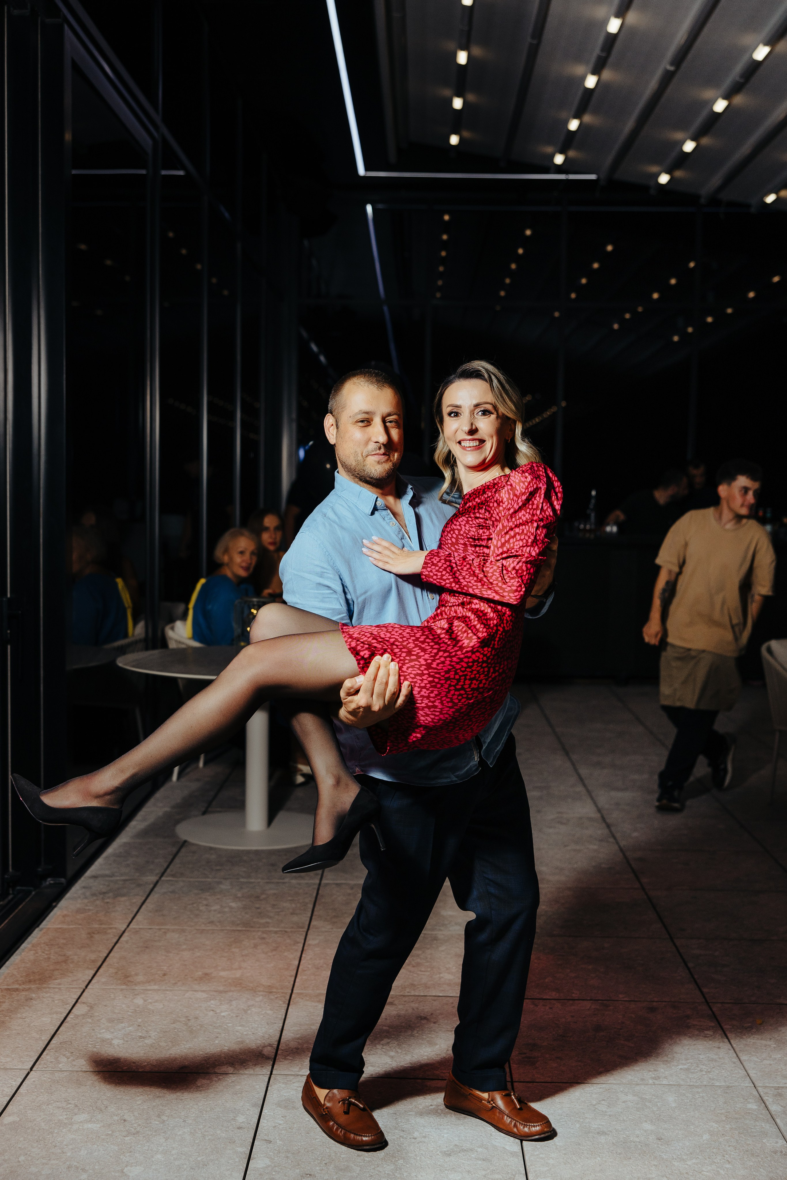 Oleg 40 ani. Fotograf de nuntă și evenimente private!