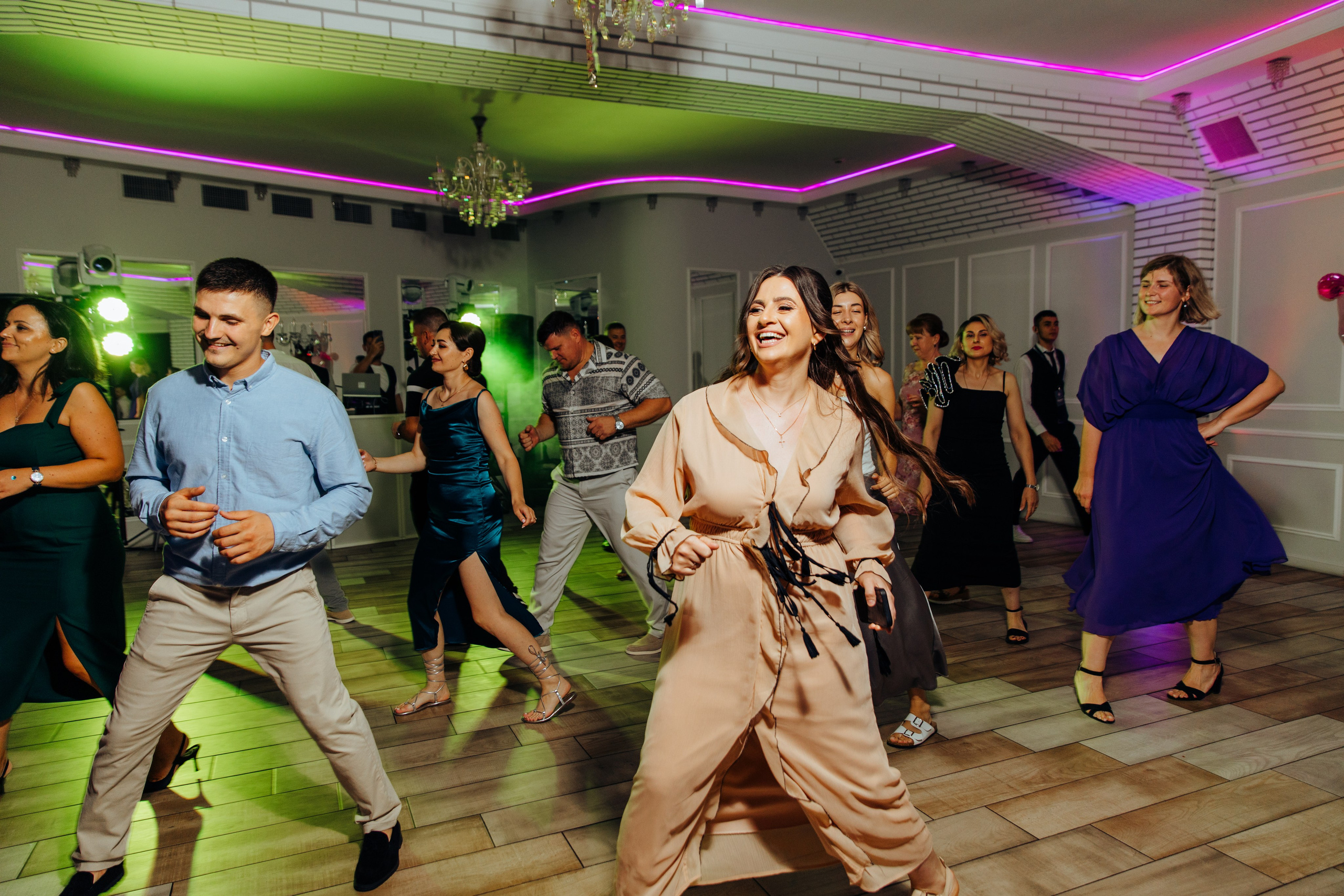 Antonia. Fotograf de nuntă și evenimente private!