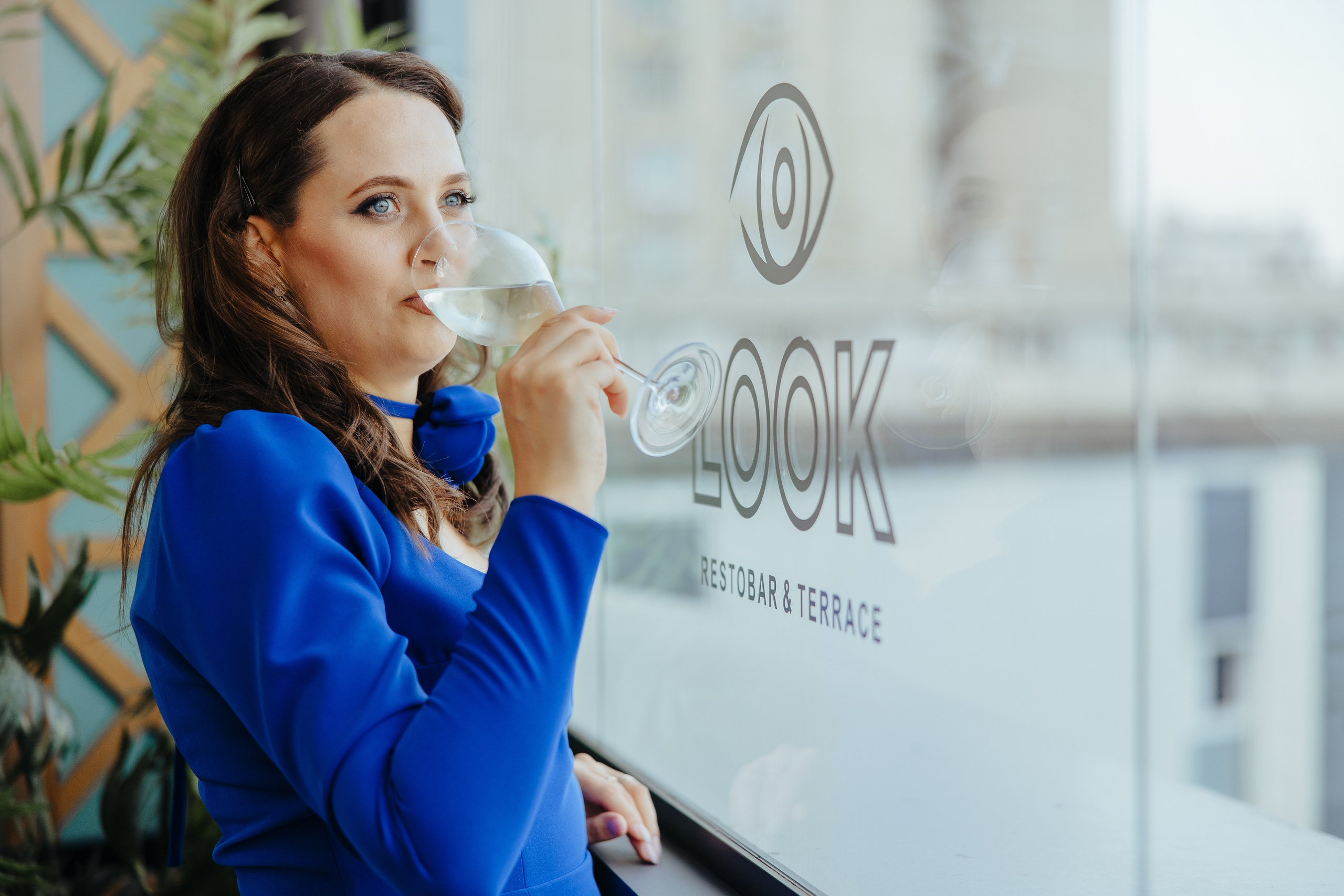 Nicoleta. Fotograf de nuntă și evenimente private!