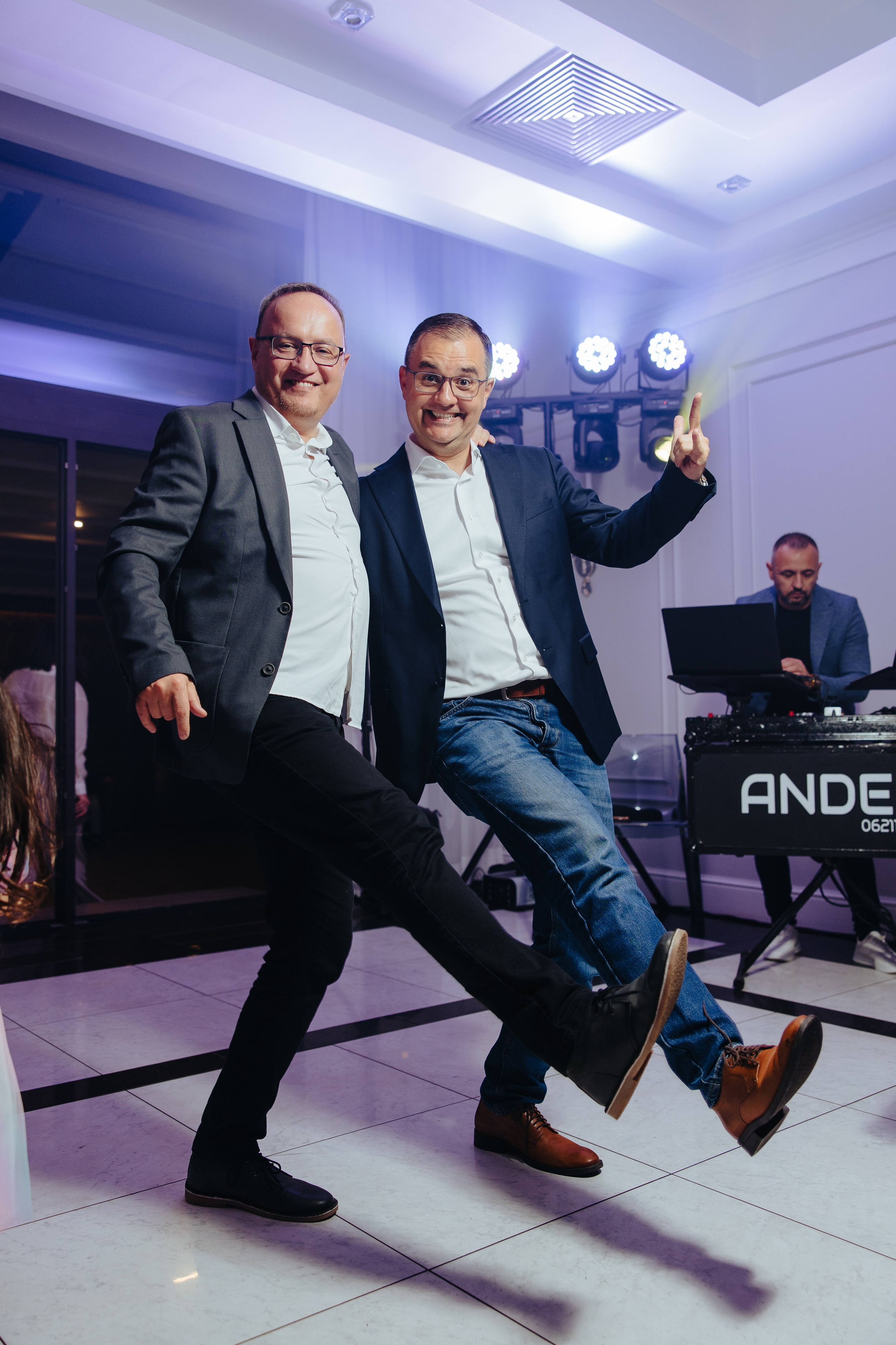 Mihai 40 ani. Fotograf de nuntă și evenimente private!