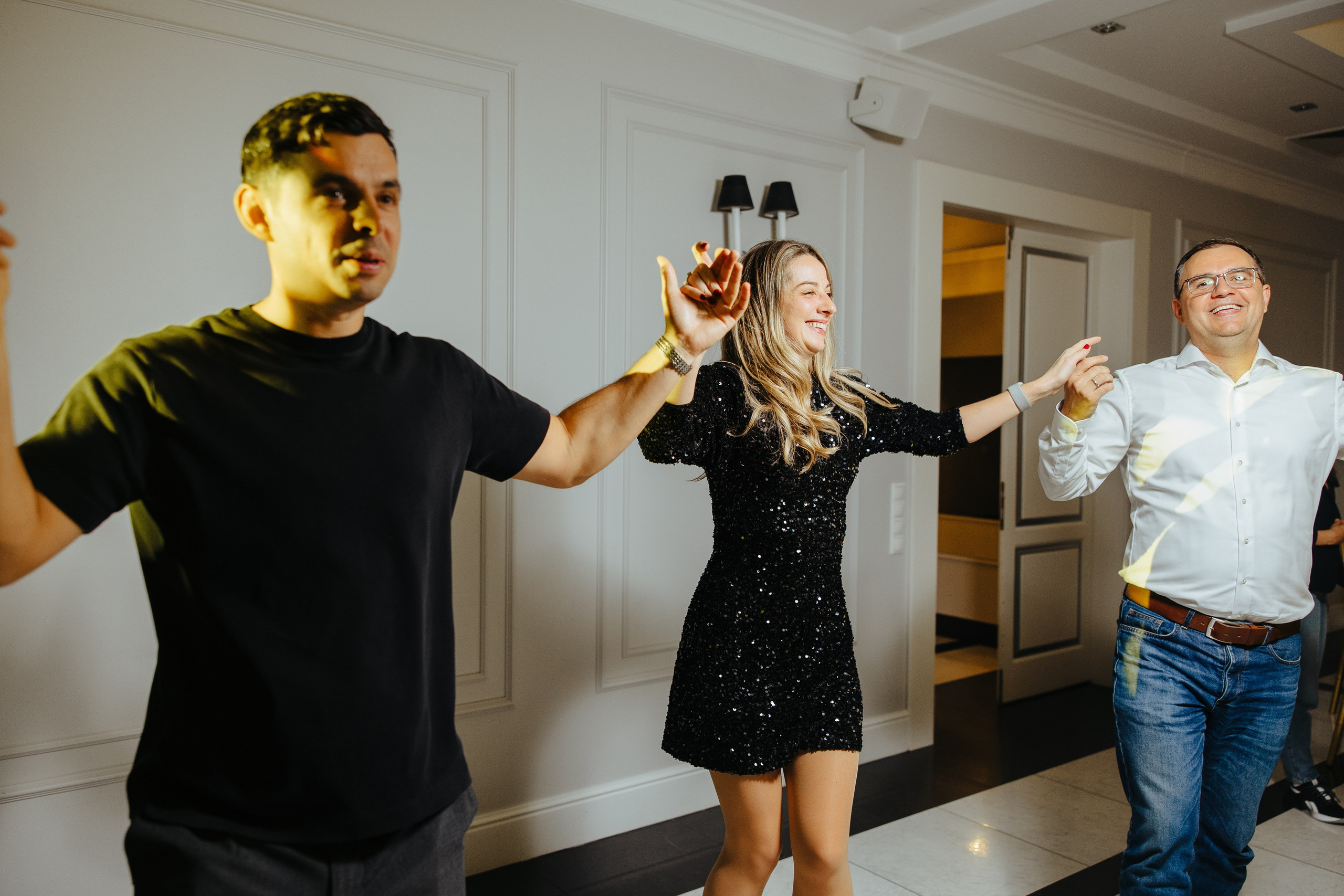 Mihai 40 ani. Fotograf de nuntă și evenimente private!