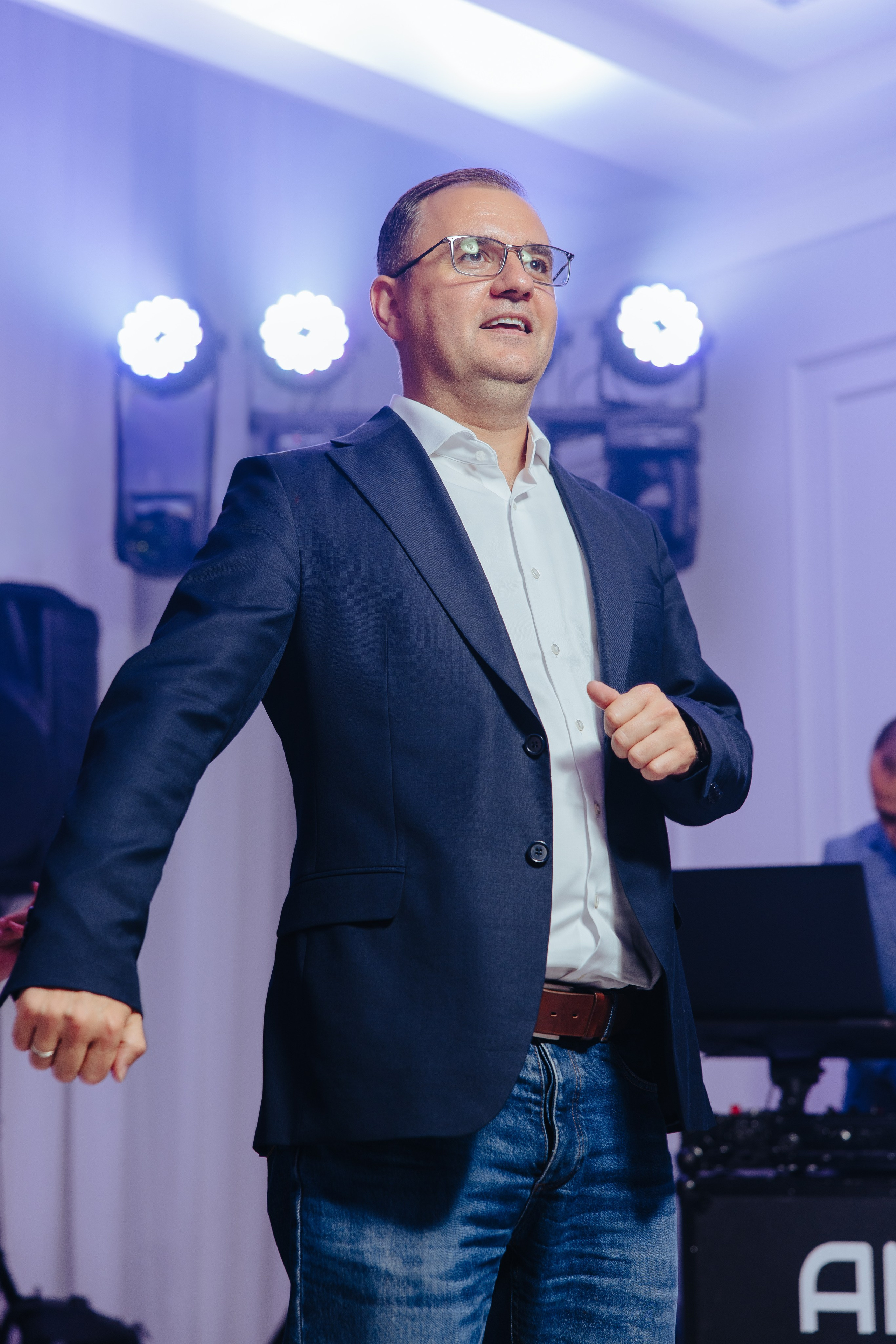 Mihai 40 ani. Fotograf de nuntă și evenimente private!