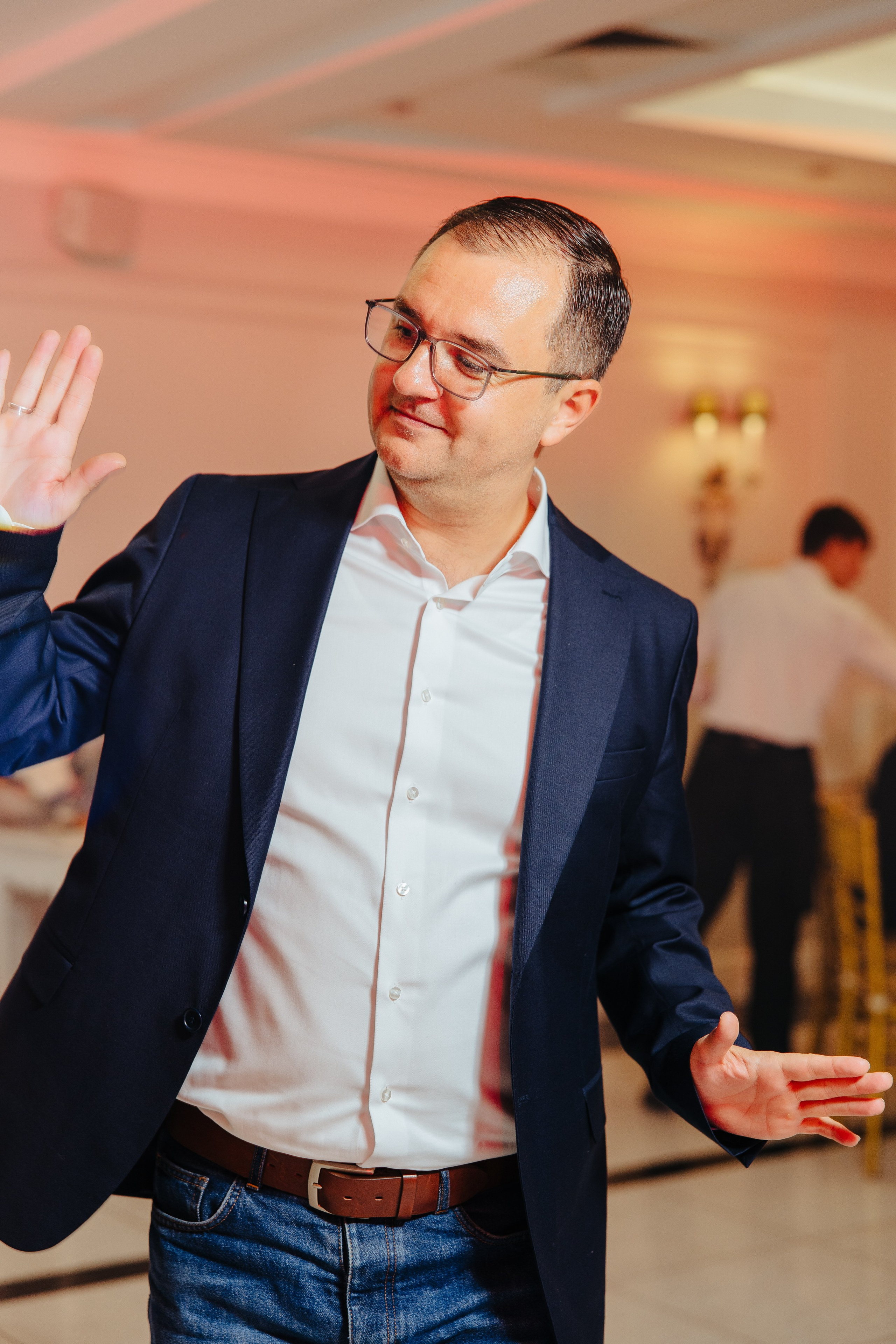 Mihai 40 ani. Fotograf de nuntă și evenimente private!