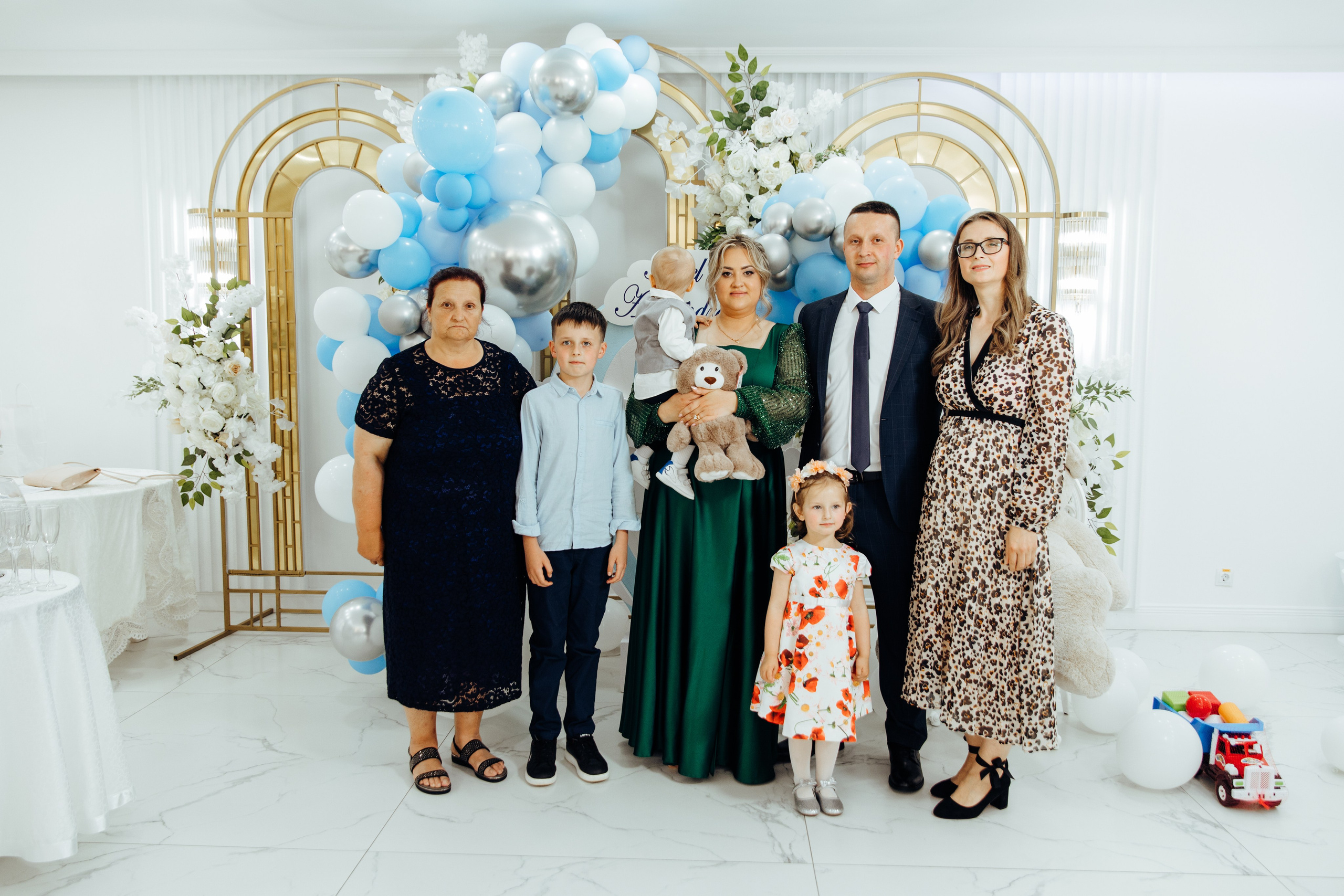 Ionel-Alessandro. Fotograf de nuntă și evenimente private!