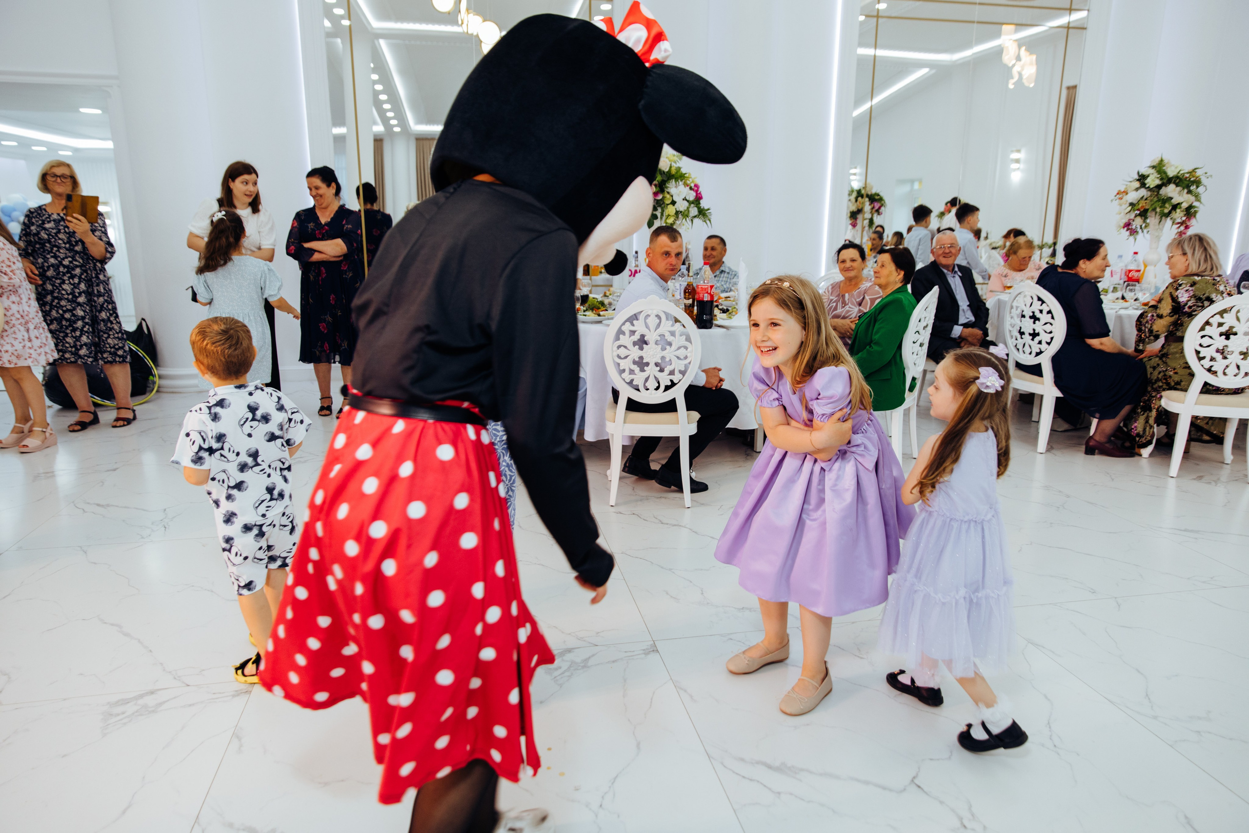 Ionel-Alessandro. Fotograf de nuntă și evenimente private!