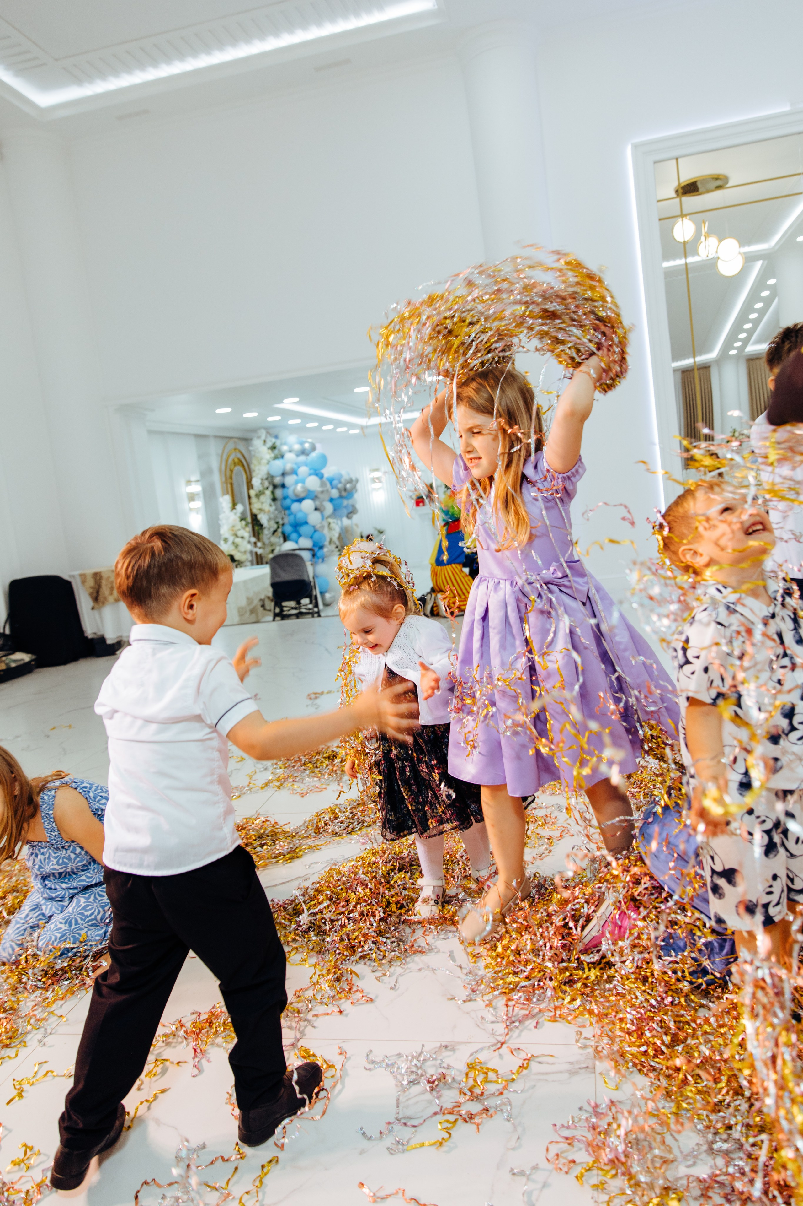 Ionel-Alessandro. Fotograf de nuntă și evenimente private!