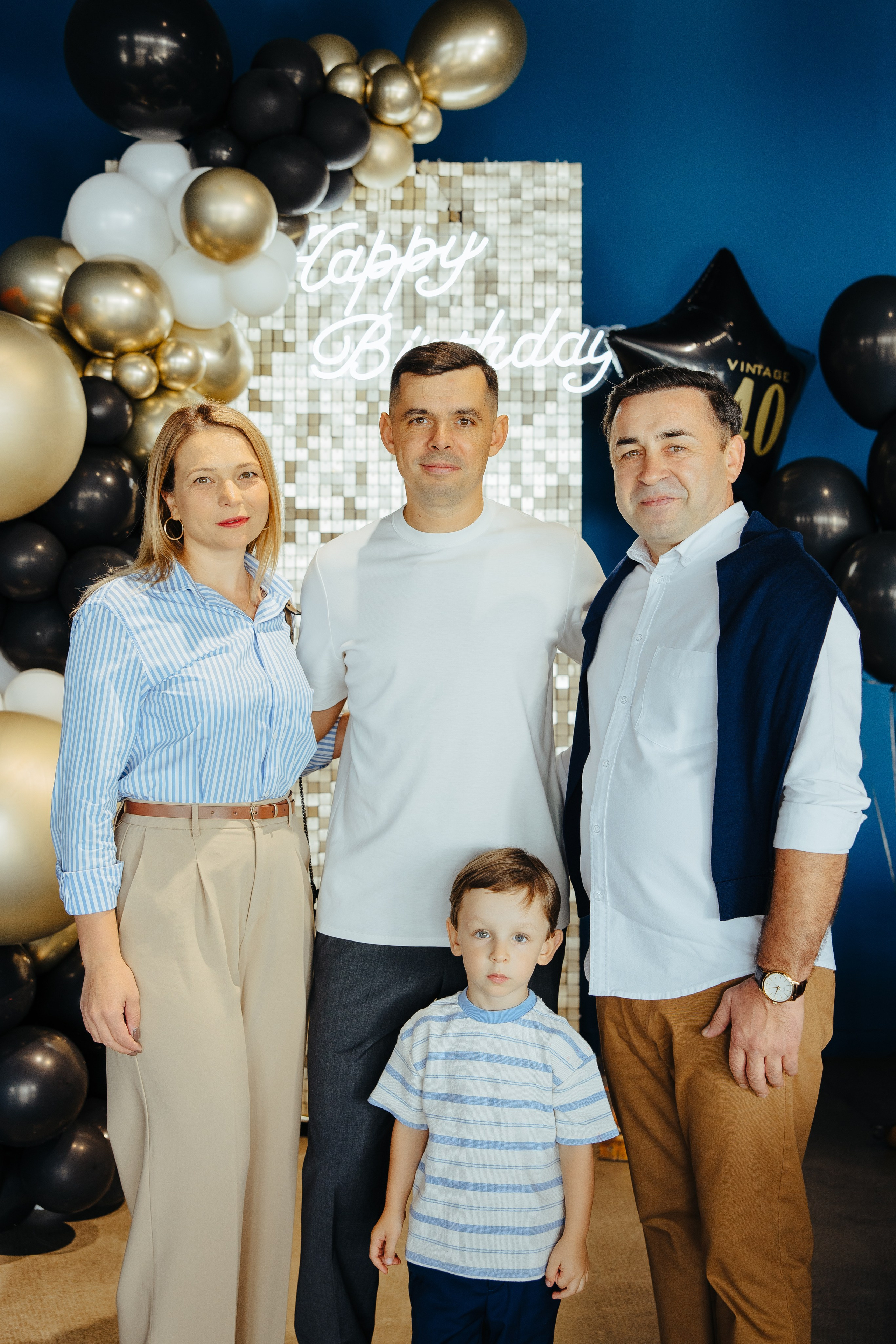 Oleg 40 ani. Fotograf de nuntă și evenimente private!