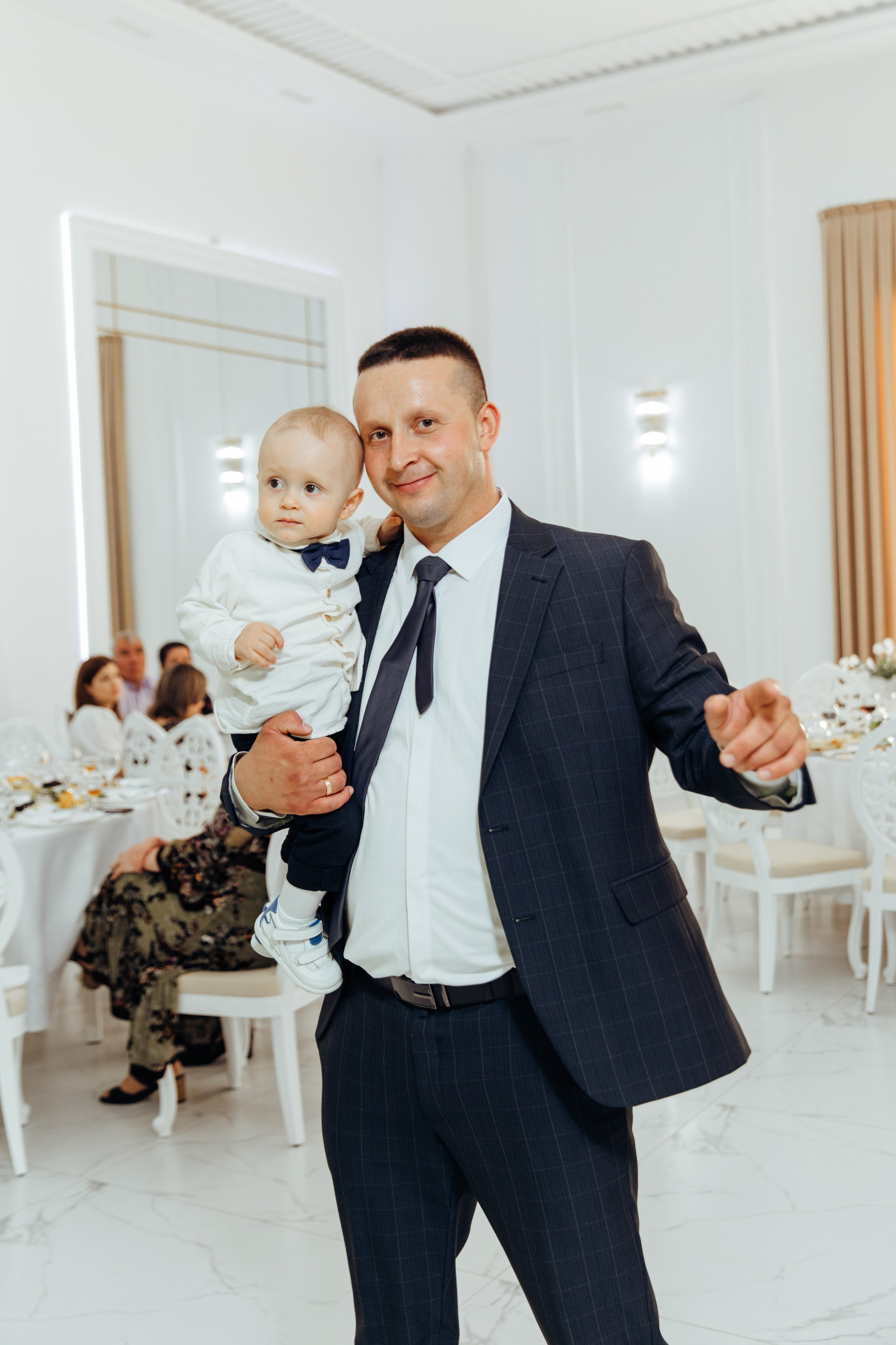 Ionel-Alessandro. Fotograf de nuntă și evenimente private!