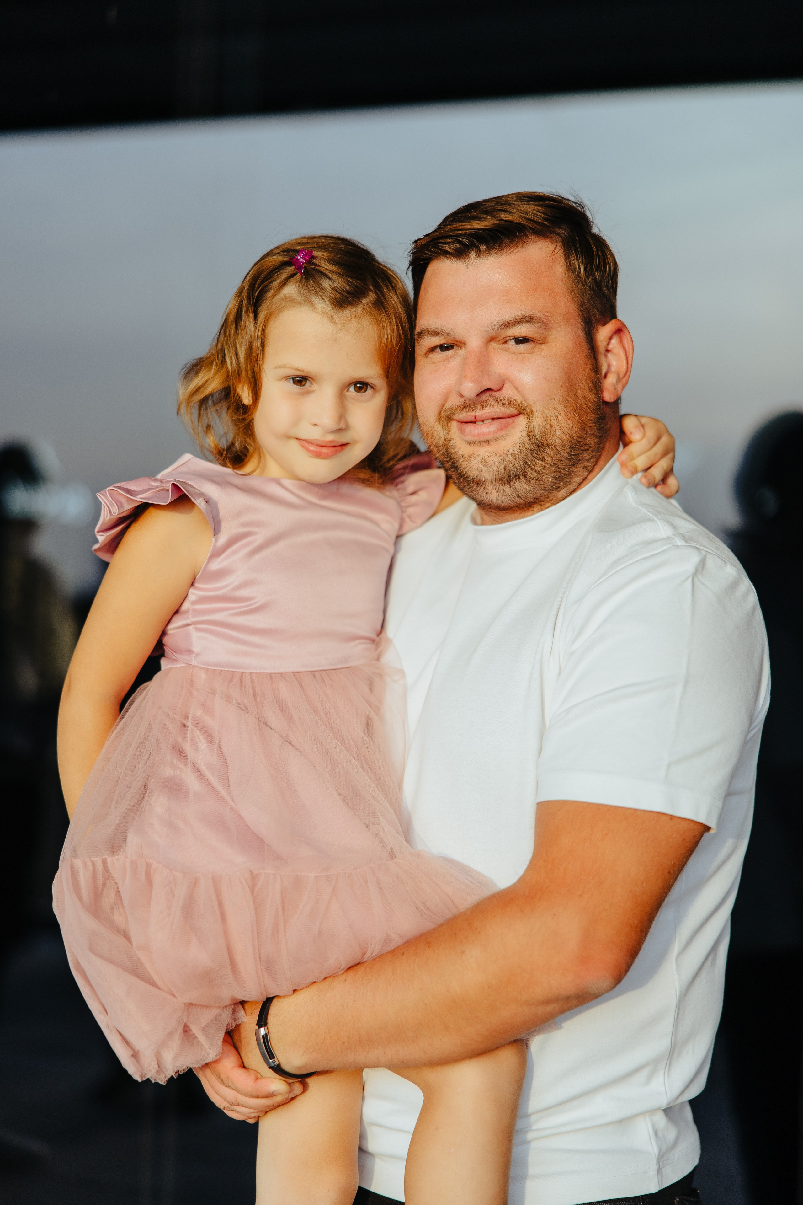 Oleg 40 ani. Fotograf de nuntă și evenimente private!