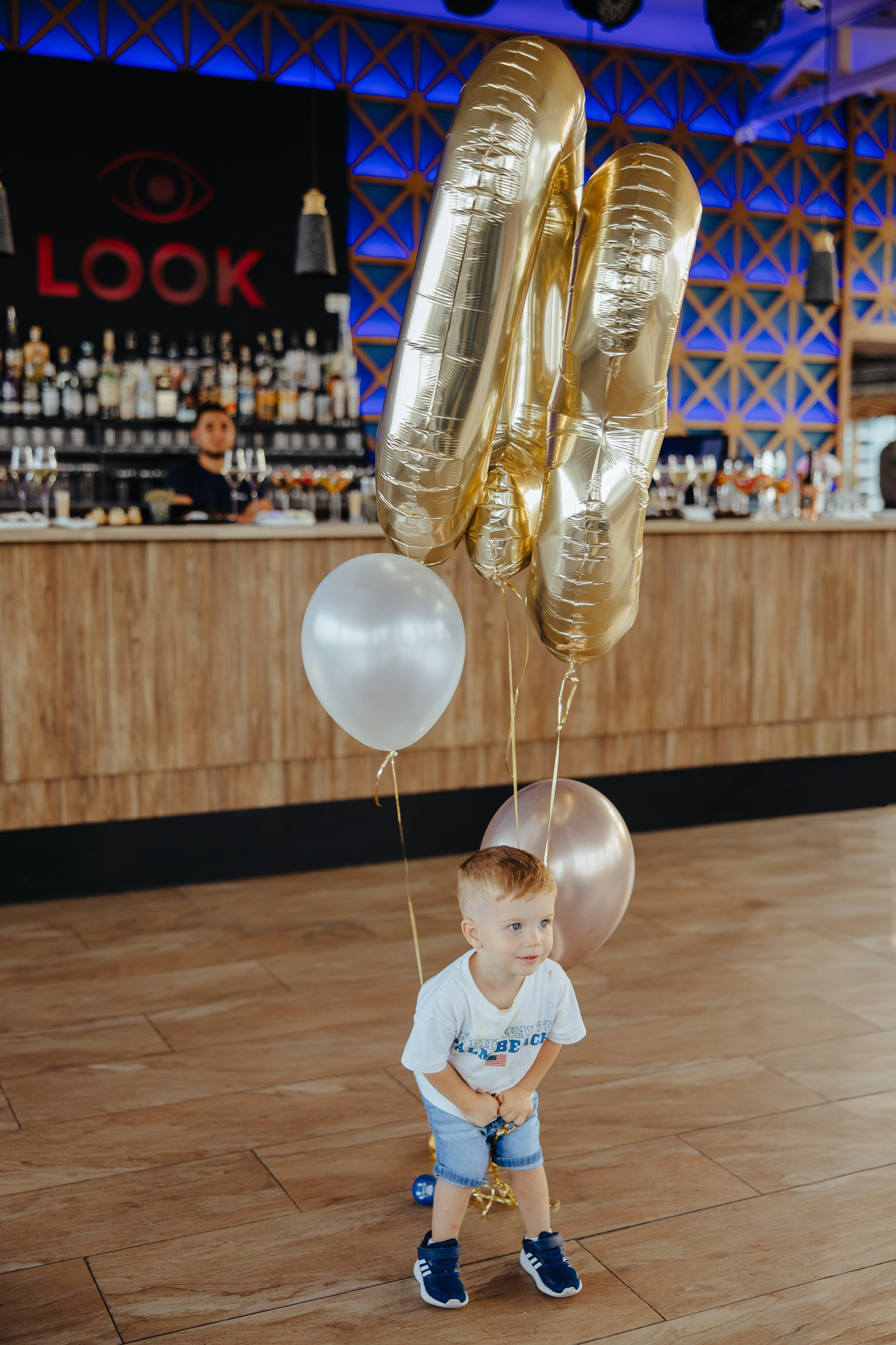 Nicoleta. Fotograf de nuntă și evenimente private!