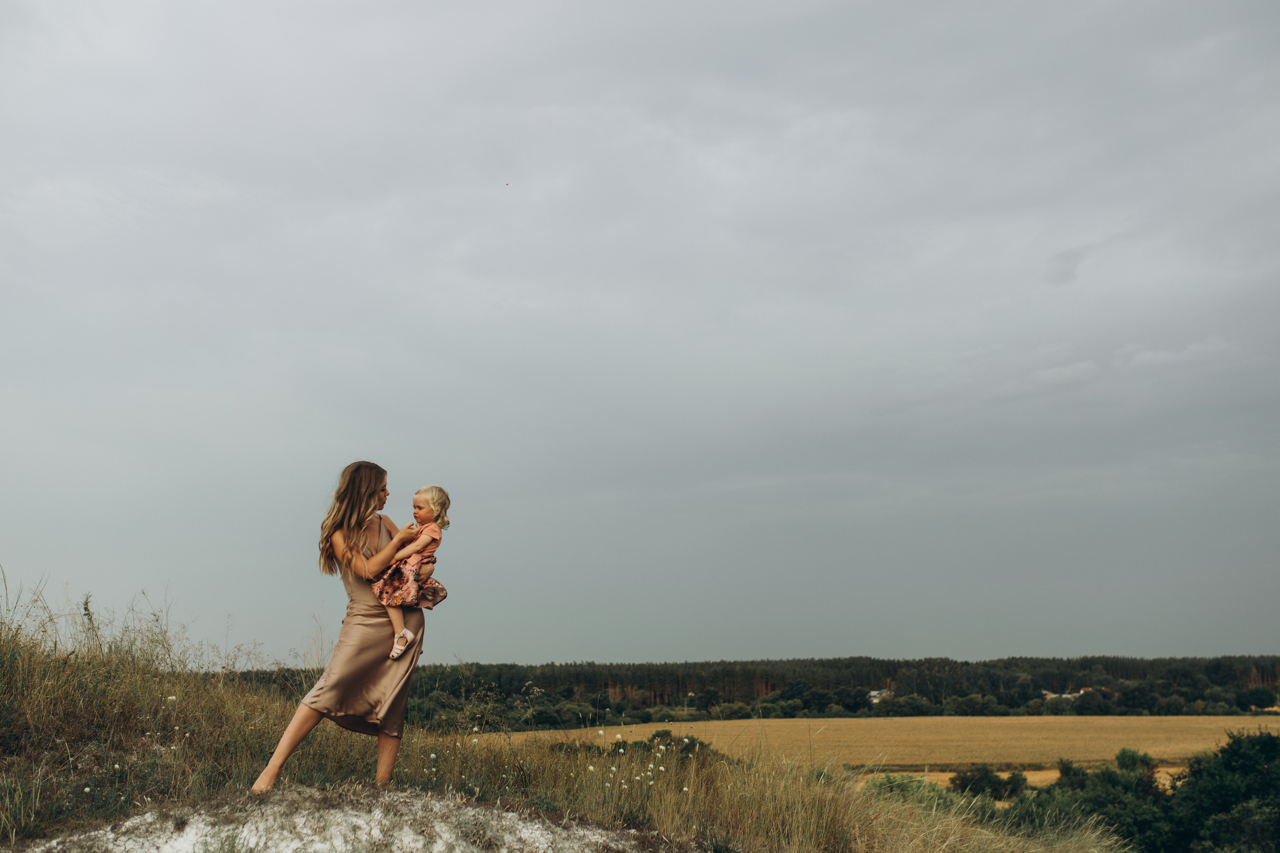Barfuß in den Bergen. Hochzeitsfotograf in Nürnberg, Bamberg, Deutschland
