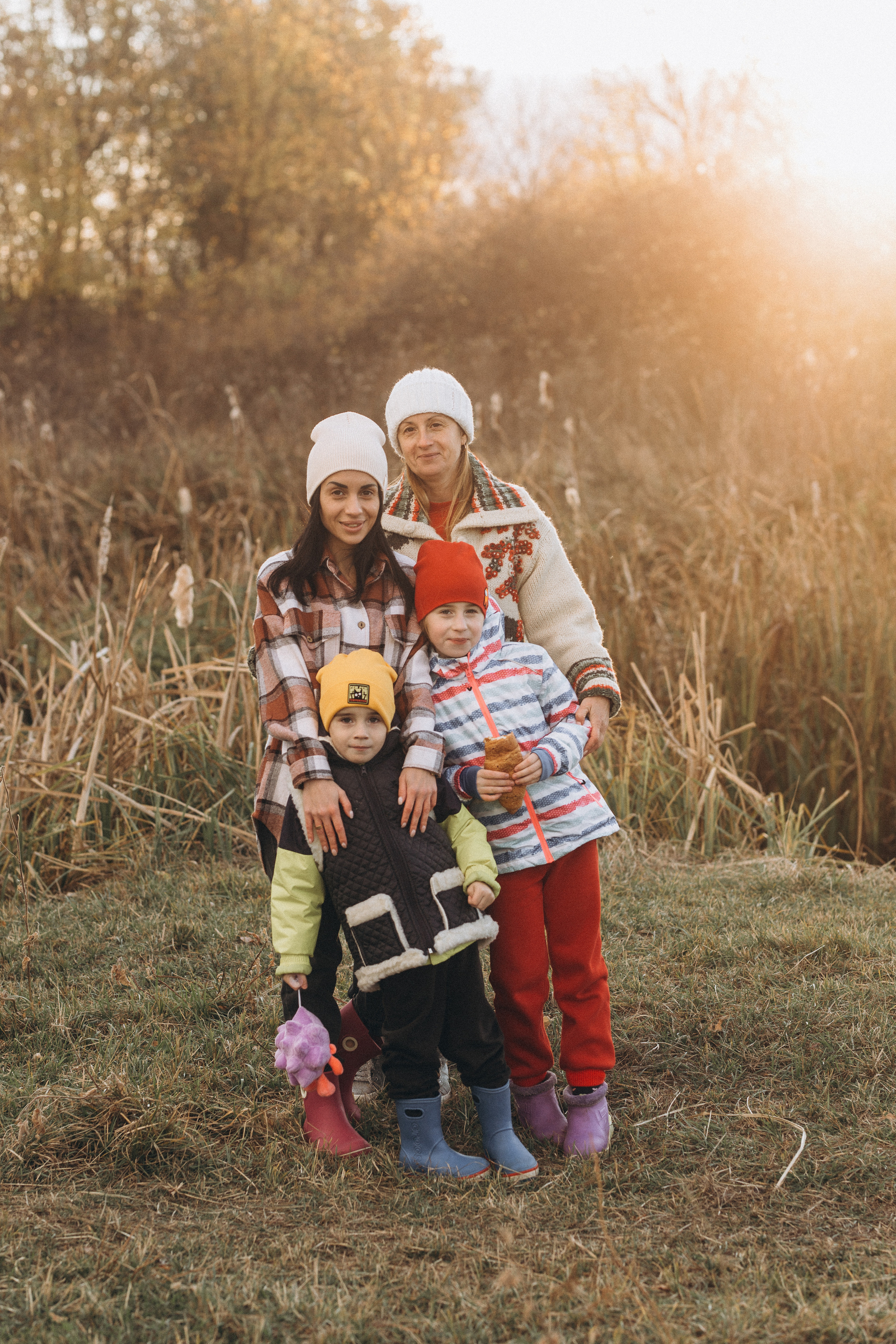 Herbstspaziergang am Fluss. Hochzeitsfotograf in Nürnberg, Bamberg, Deutschland