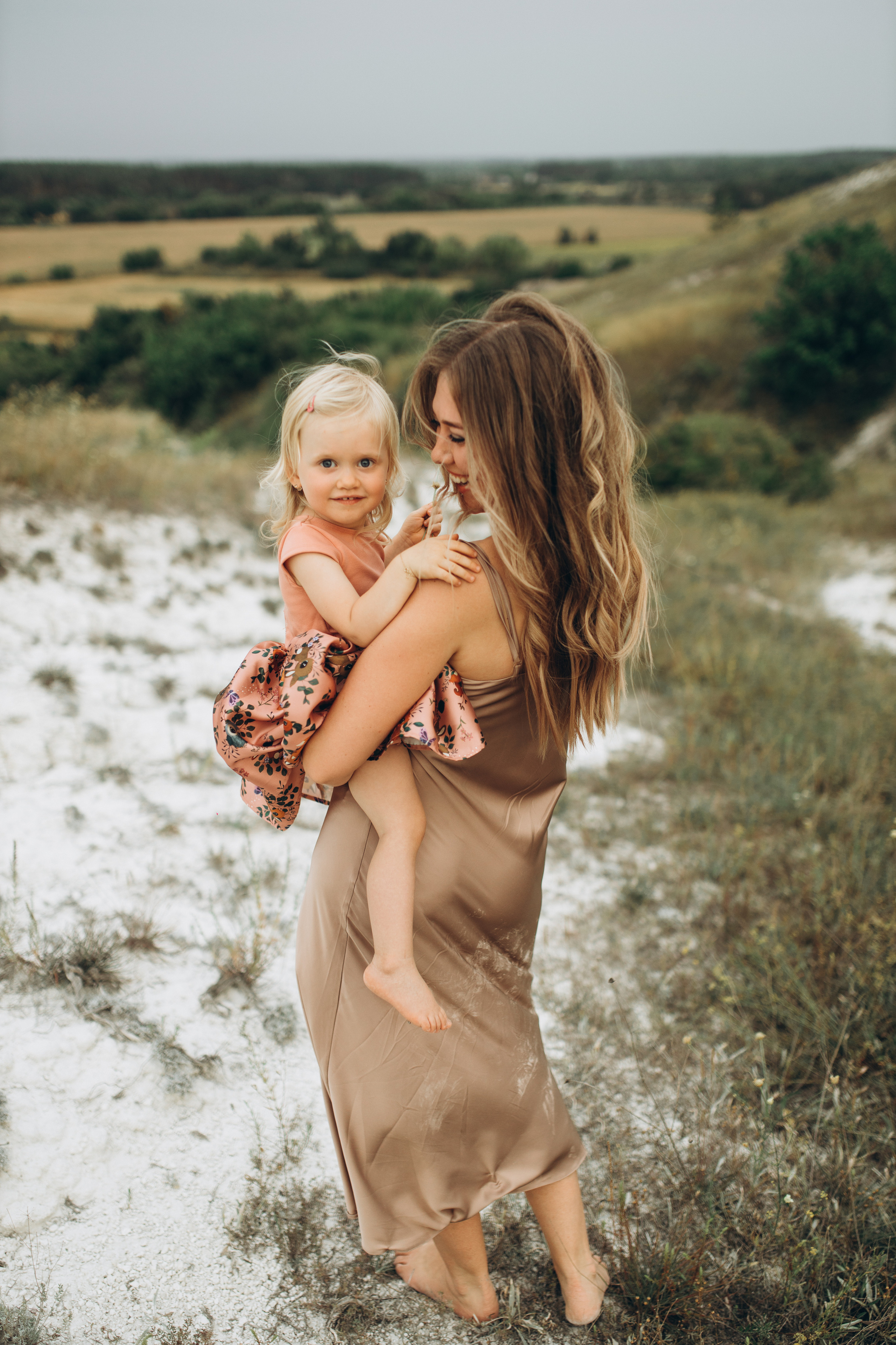 Barfuß in den Bergen. Hochzeitsfotograf in Nürnberg, Bamberg, Deutschland