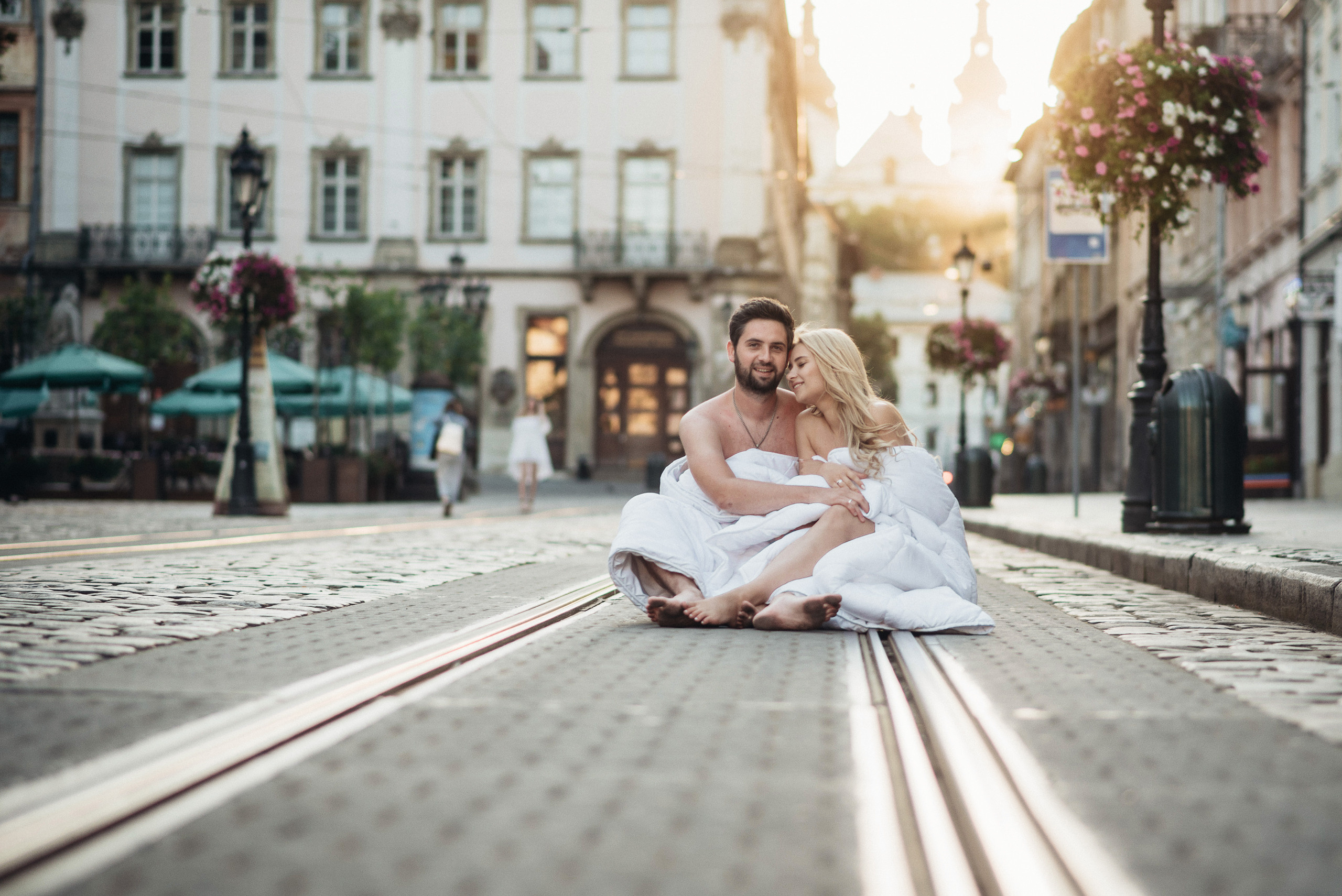 Фотосесія в Львові на світанку в одіялах, фотосесія в одіялах. Весільний фотограф Цимбалюк Микола Луцьк