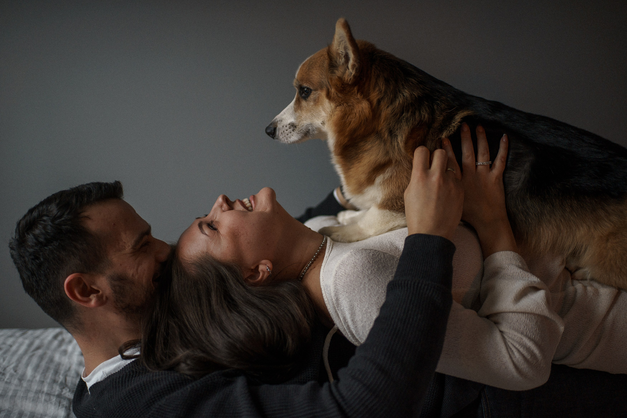 Фотосесія для двох вдома. Тарас Бовт. Фотограф Львів. Портрети та репортаж з подій