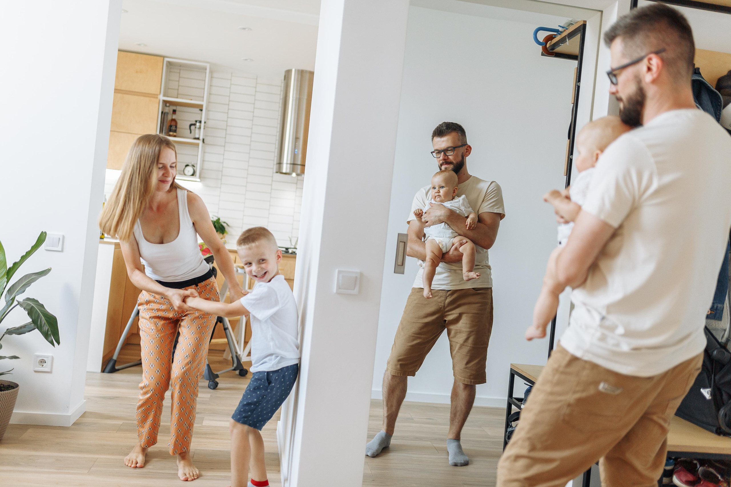 сімейна зйомка львів, сімейний фотограф львів, сімейні фото, фотограф на дому, зйомка новонародженних, зйомка немовлят