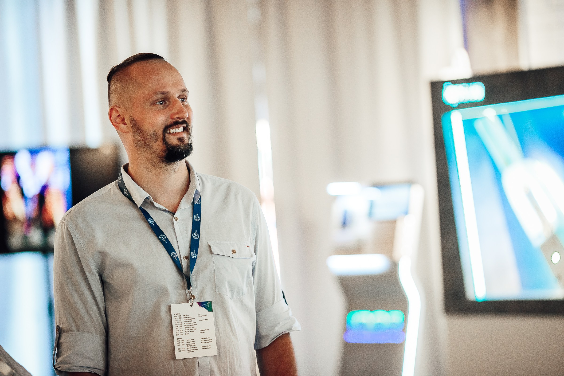 Фоторепортаж конференції. Тарас Бовт. Фотограф Львів. Портрети та репортаж з подій