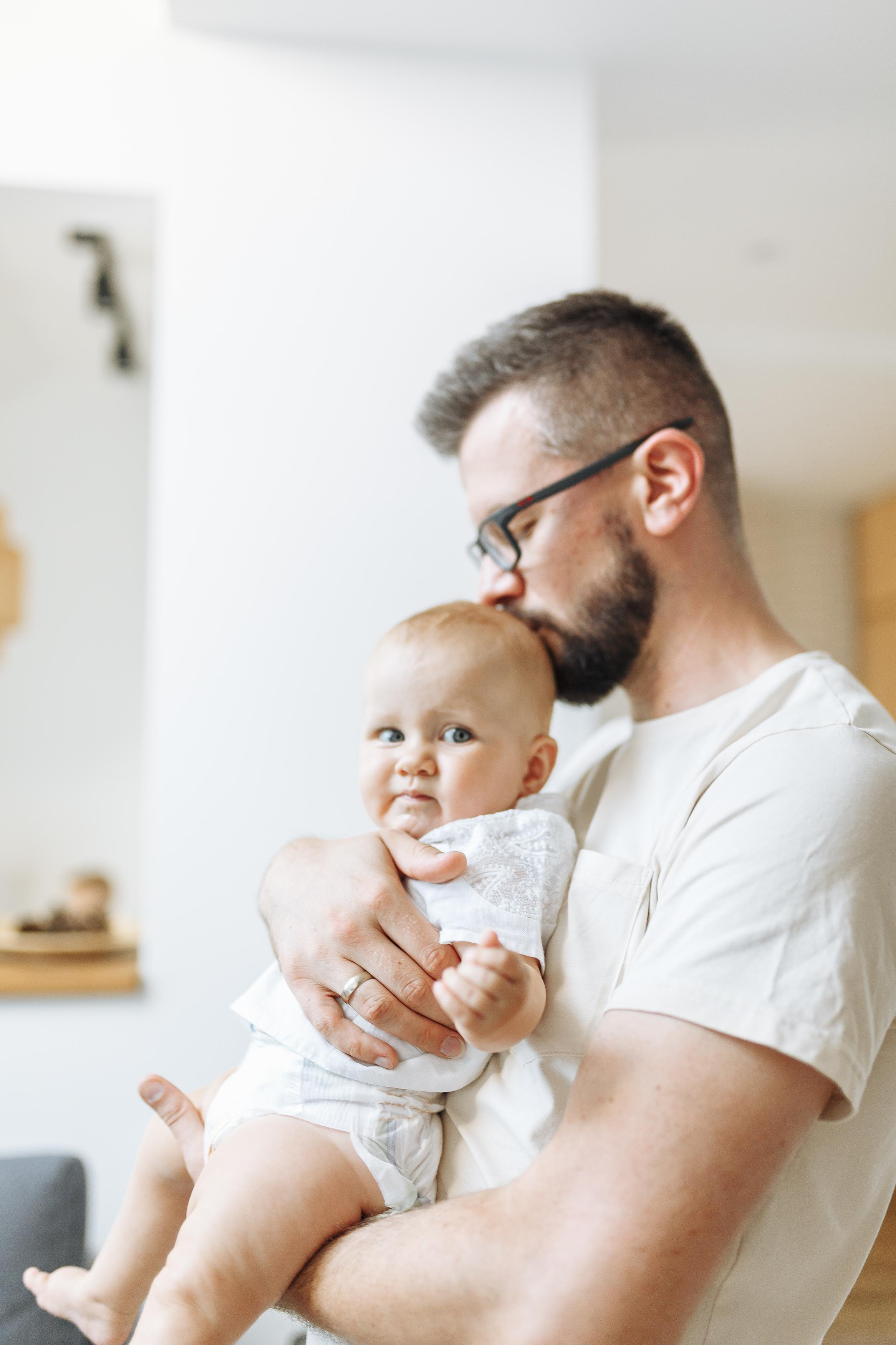 сімейна зйомка львів, сімейний фотограф львів, сімейні фото, фотограф на дому, зйомка новонародженних, зйомка немовлят