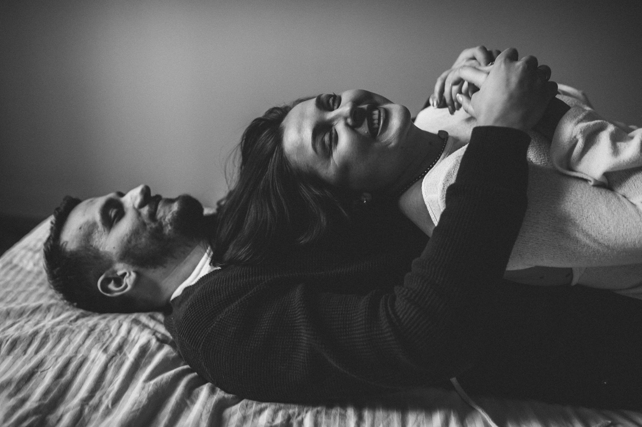 Фотосесія для двох вдома. Тарас Бовт. Фотограф Львів. Портрети та репортаж з подій