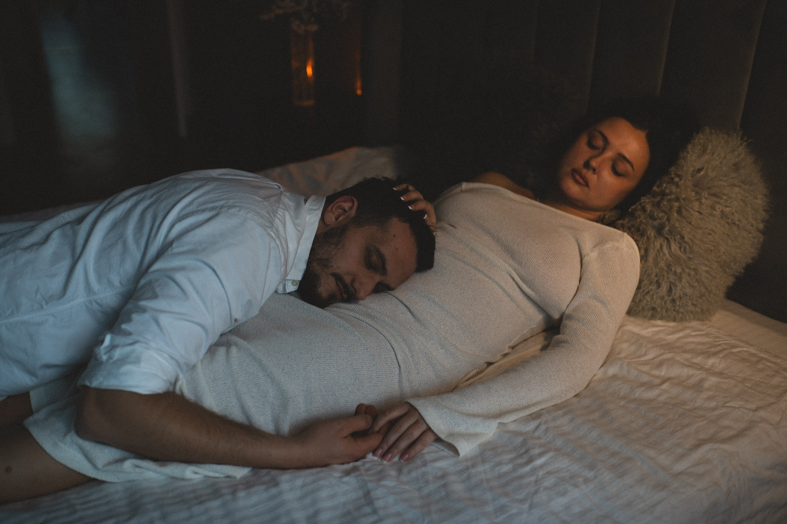 Фотосесія для двох вдома. Тарас Бовт. Фотограф Львів. Портрети та репортаж з подій