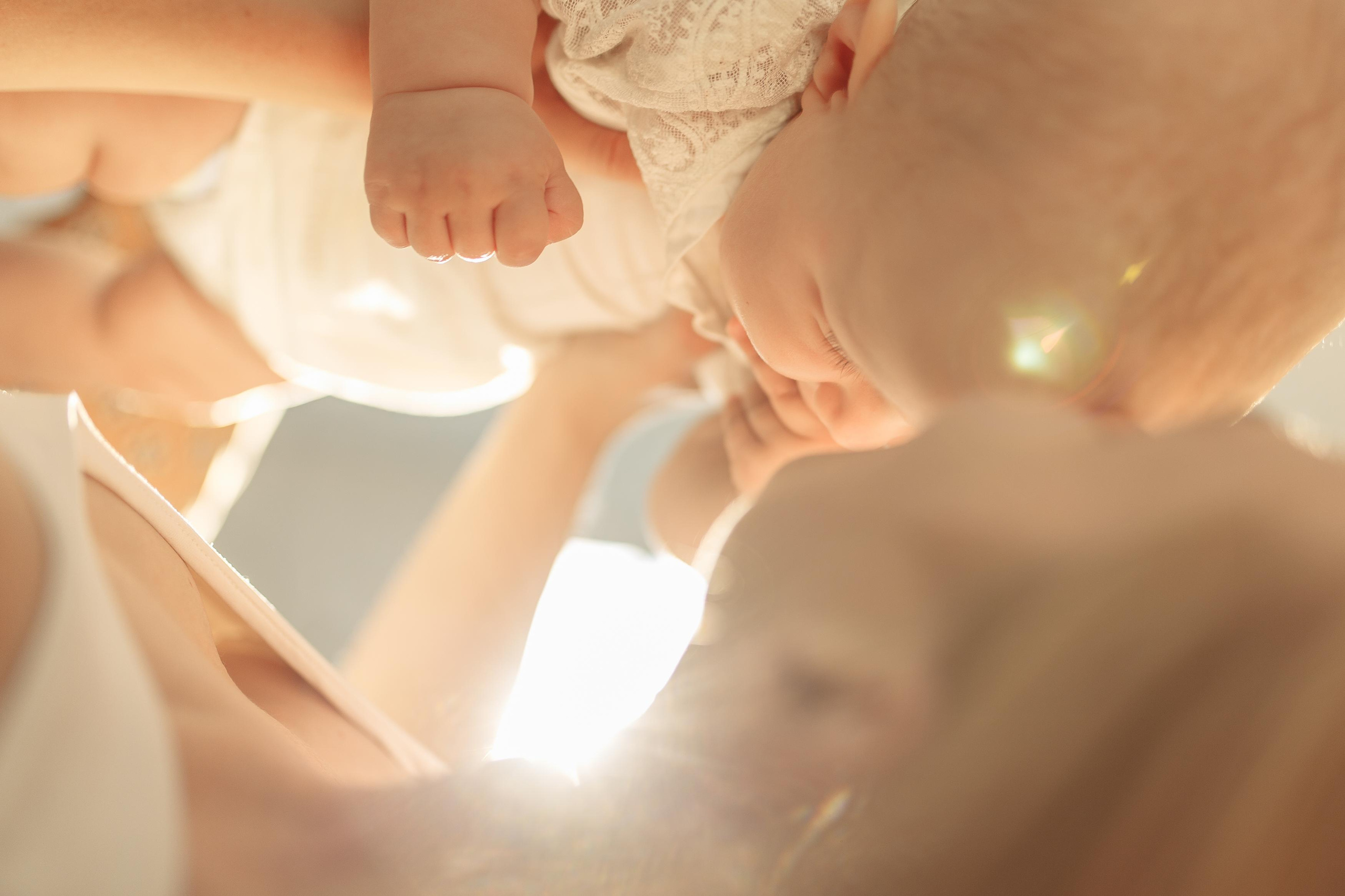 сімейна зйомка львів, сімейний фотограф львів, сімейні фото, фотограф на дому, зйомка новонародженних, зйомка немовлят