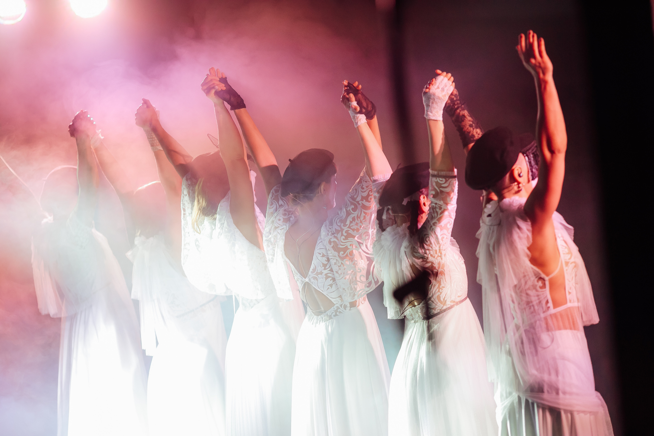 Фоторепортаж з концерту гурту Dakh Daughters. Тарас Бовт. Фотограф Львів. Портрети та репортаж з подій