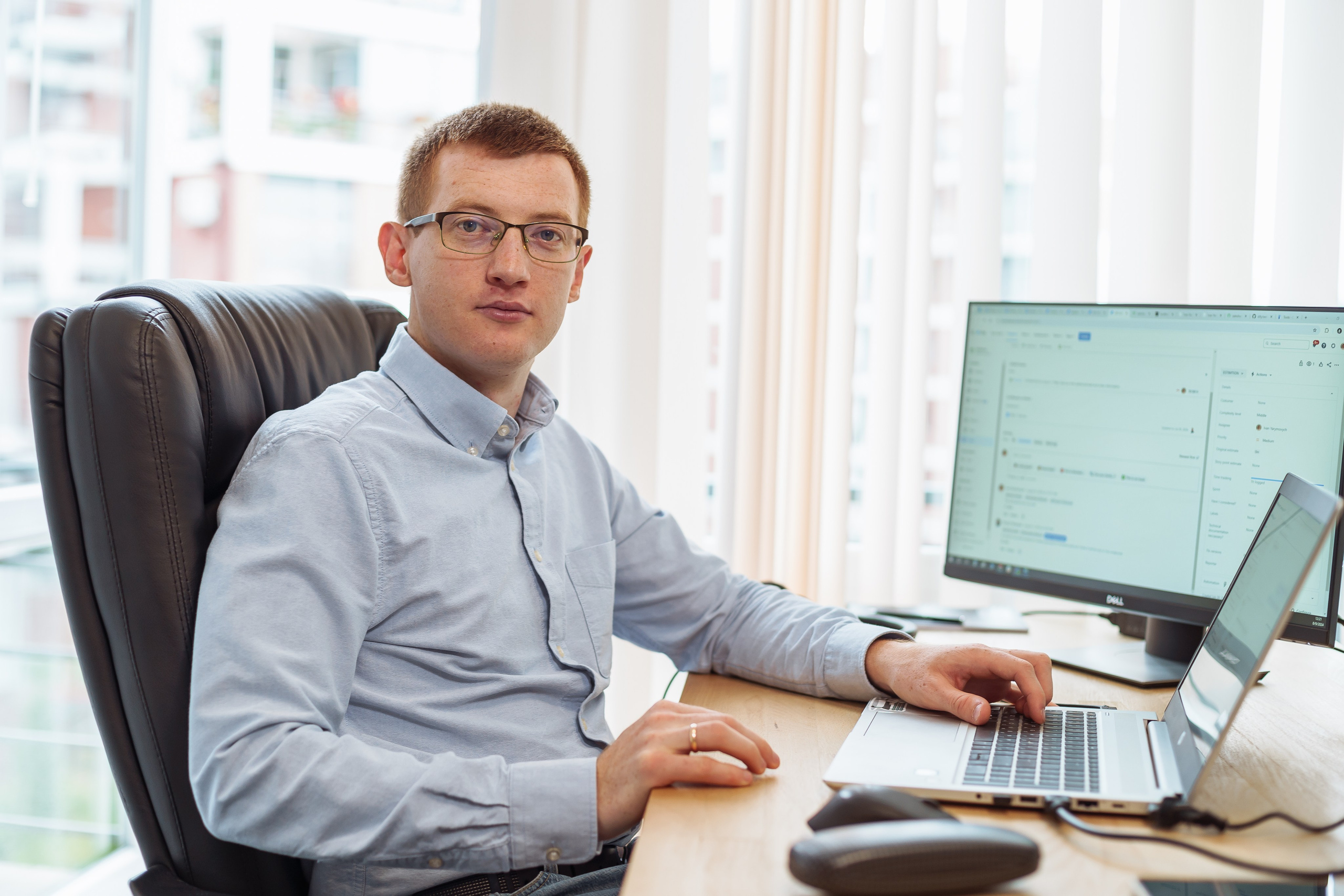 Фотосесія для іт-компанії, фотосесія команди, фото в офісі компанії. Тарас Бовт. Фотограф Львів. Портрети та репортаж з подій