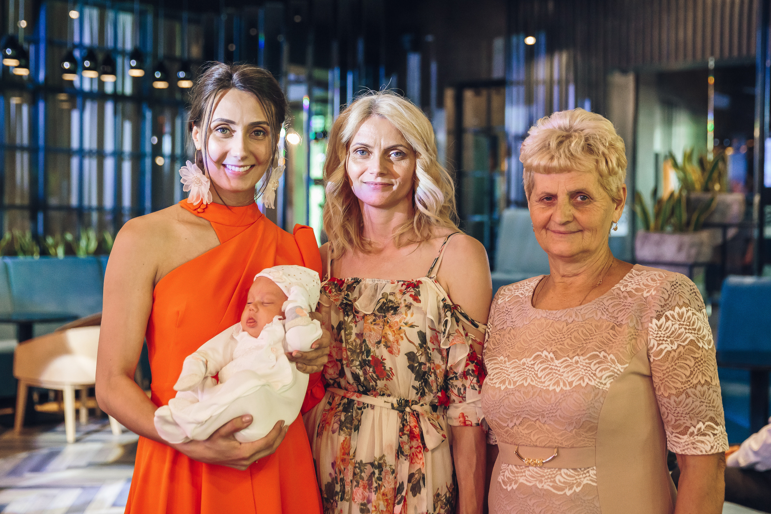 Хрестини у Львові. Тарас Бовт. Фотограф Львів. Портрети та репортаж з подій