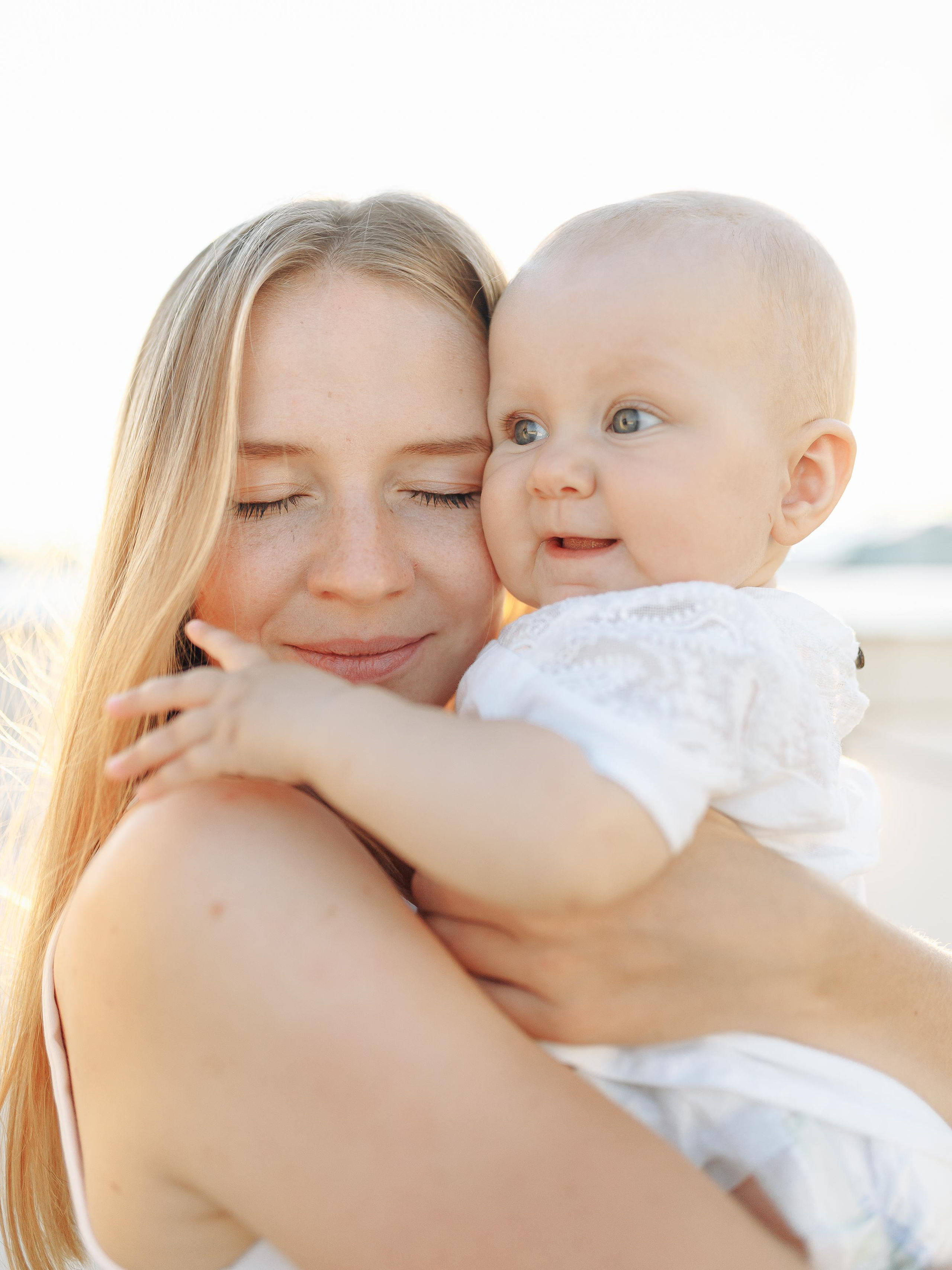 сімейна зйомка львів, сімейний фотограф львів, сімейні фото, фотограф на дому, зйомка новонародженних, зйомка немовлят