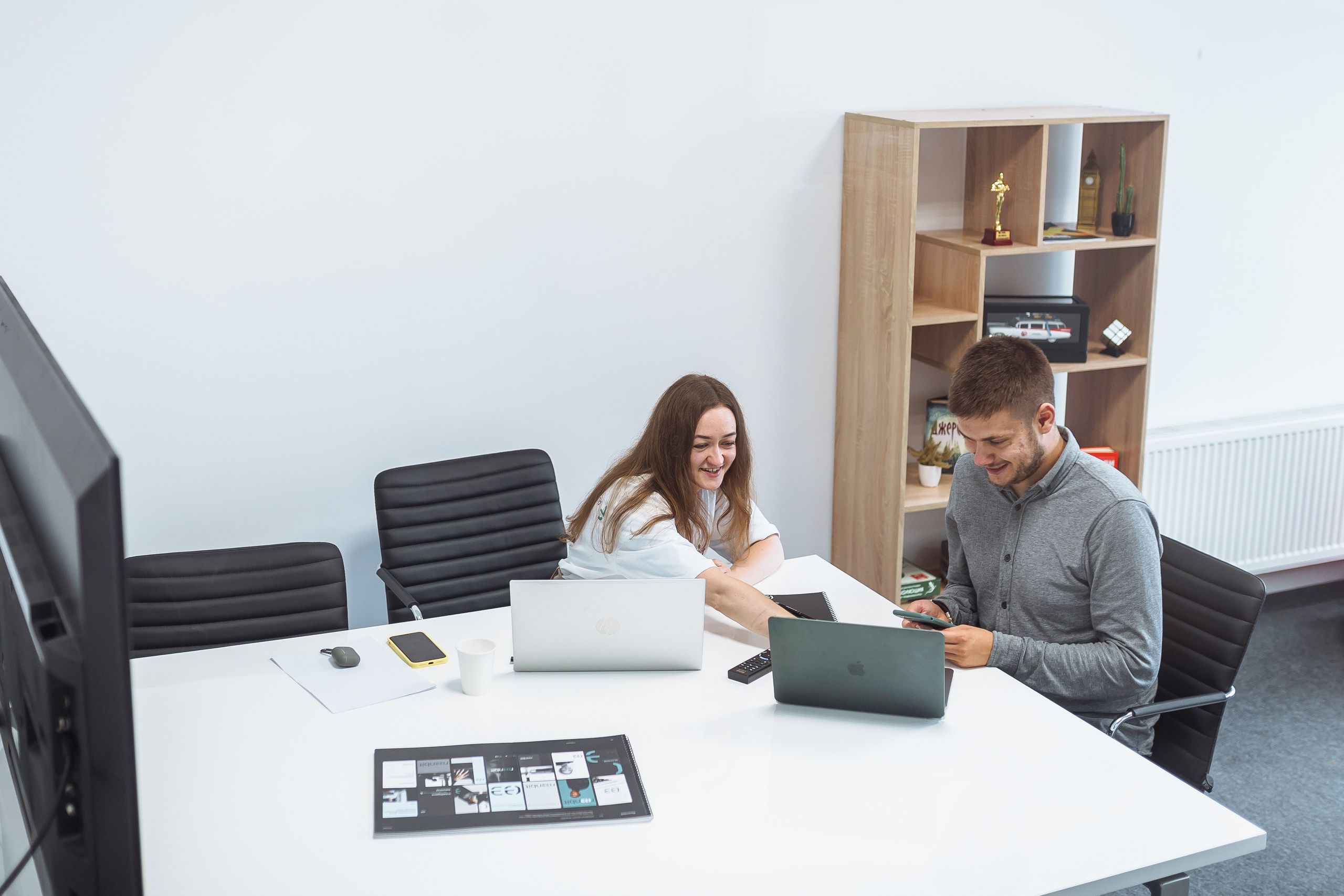 Фотосесія для іт-компанії, фотосесія команди, фото в офісі компанії. Тарас Бовт. Фотограф Львів. Портрети та репортаж з подій