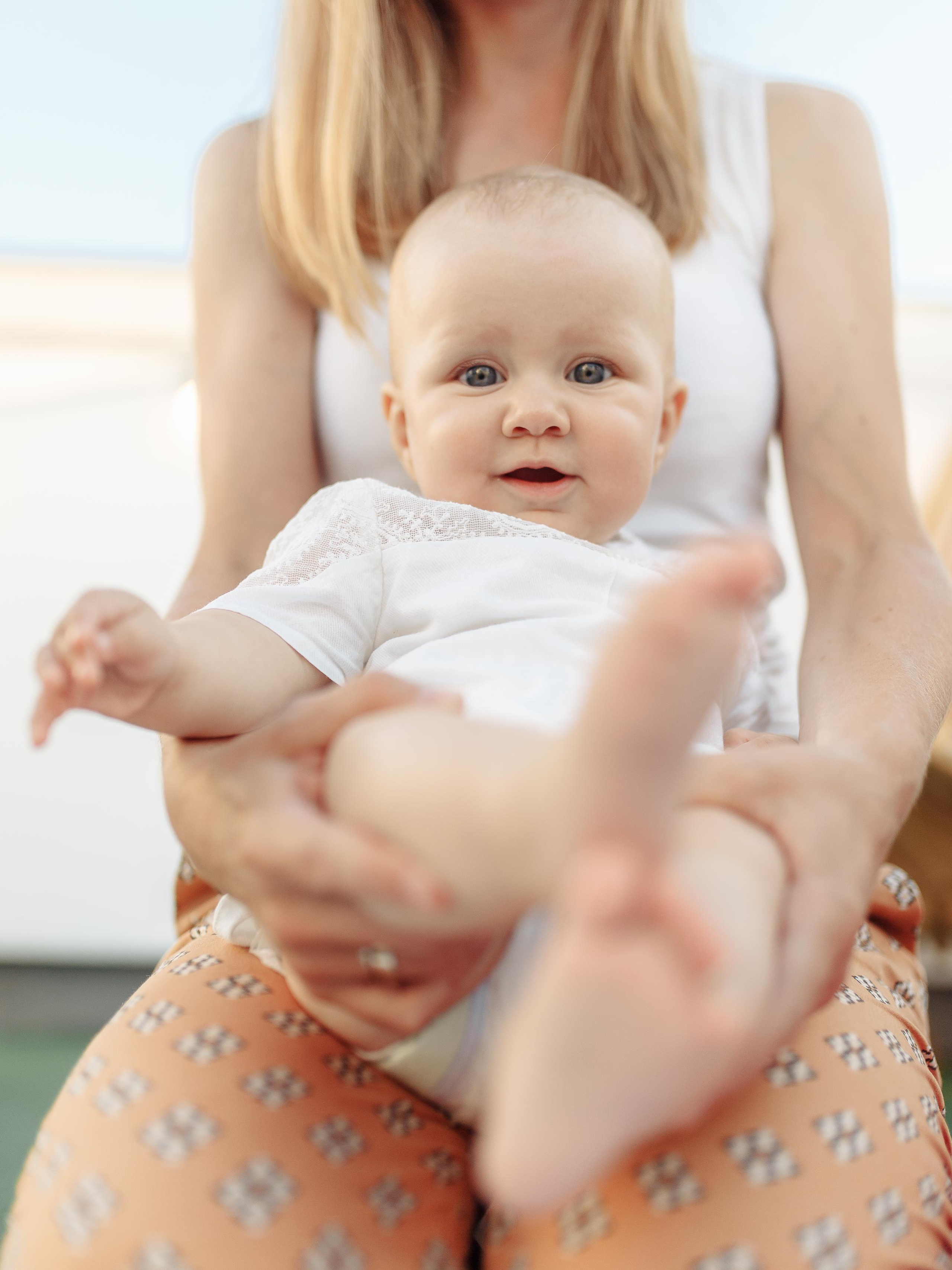 сімейна зйомка львів, сімейний фотограф львів, сімейні фото, фотограф на дому, зйомка новонародженних, зйомка немовлят