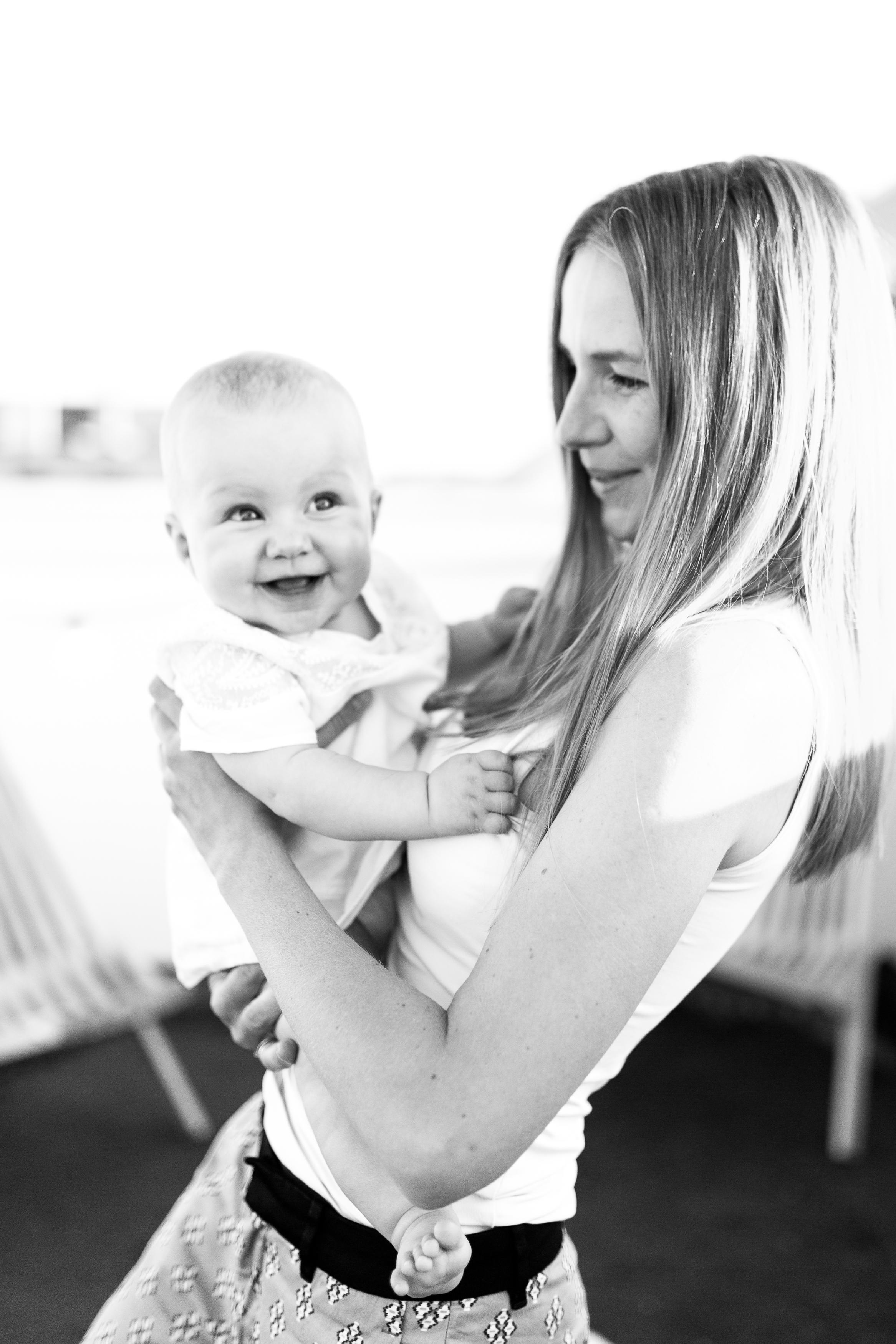 сімейна зйомка львів, сімейний фотограф львів, сімейні фото, фотограф на дому, зйомка новонародженних, зйомка немовлят