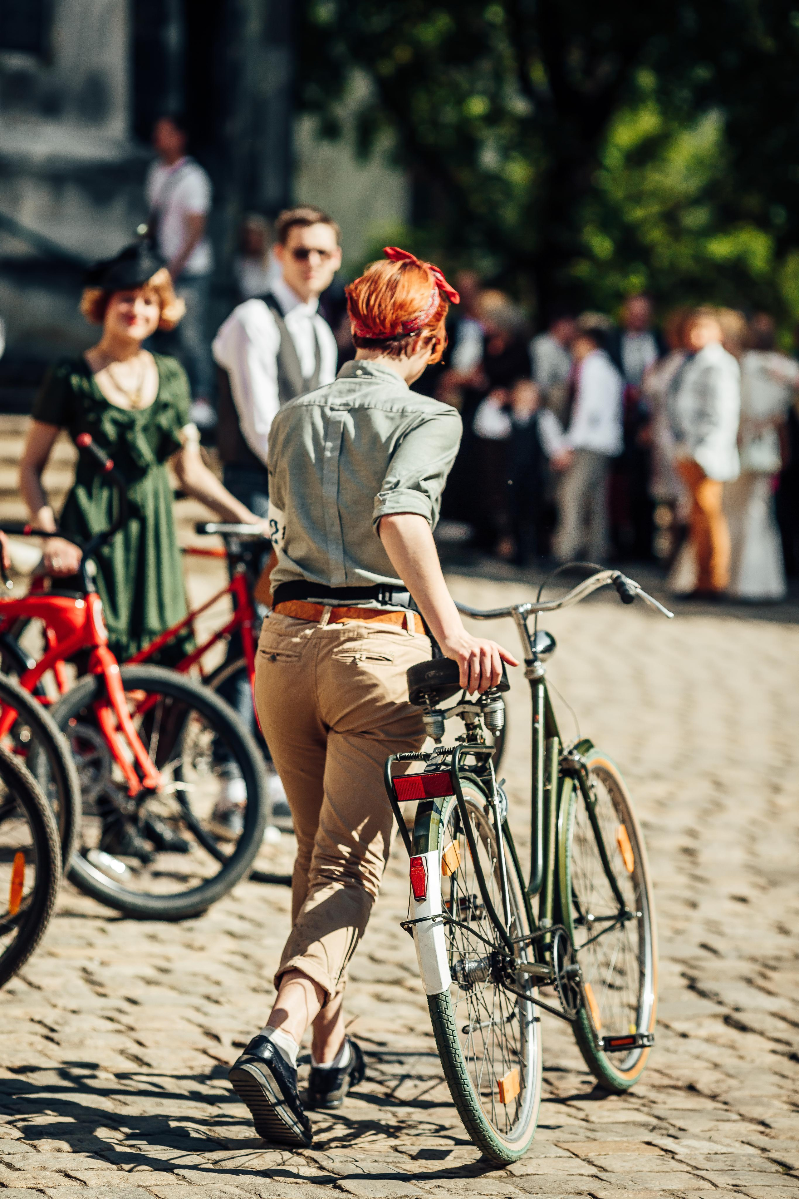 Батяри на роверах. Тарас Бовт. Фотограф Львів. Портрети та репортаж з подій