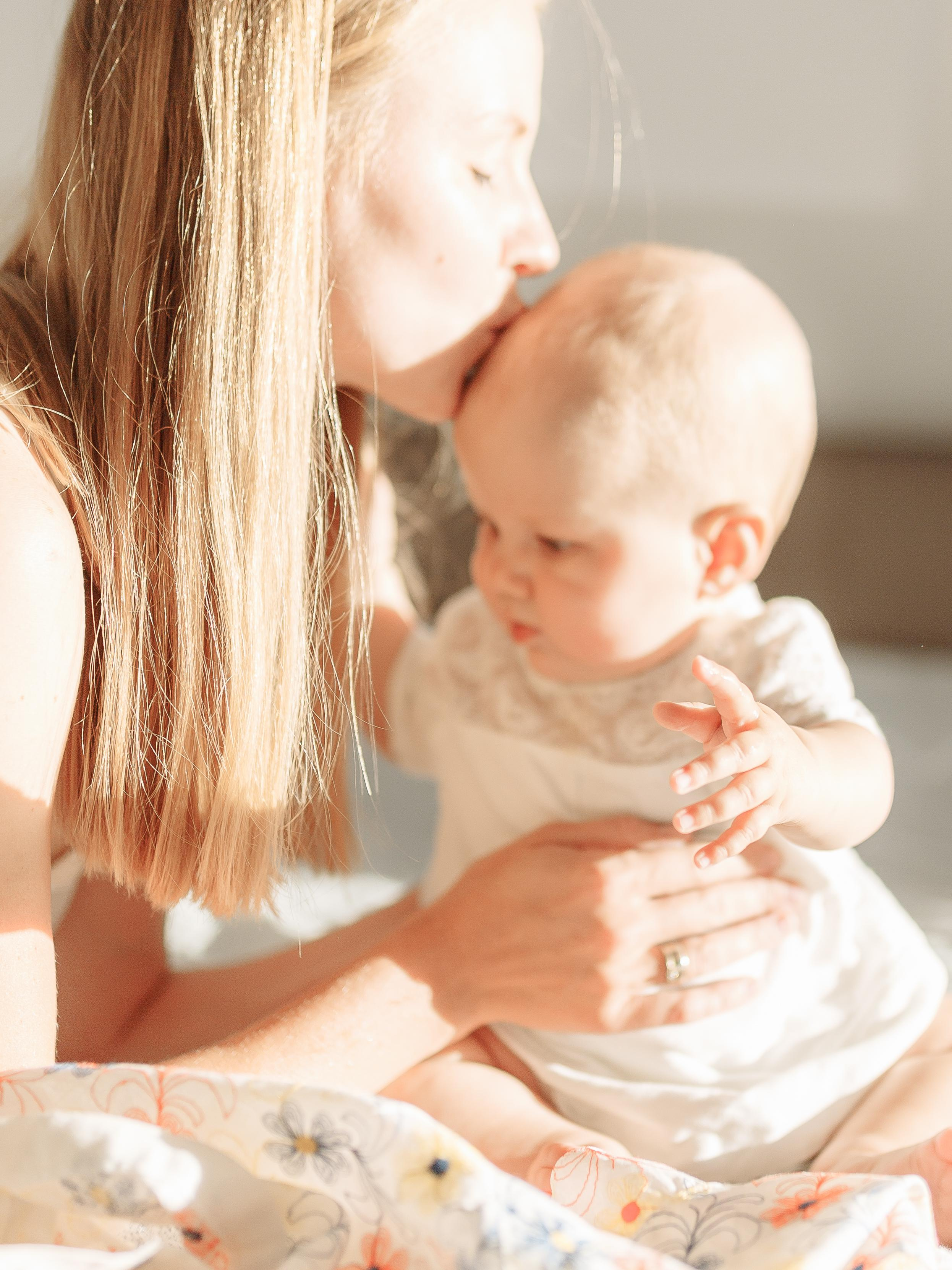 сімейна зйомка львів, сімейний фотограф львів, сімейні фото, фотограф на дому, зйомка новонародженних, зйомка немовлят