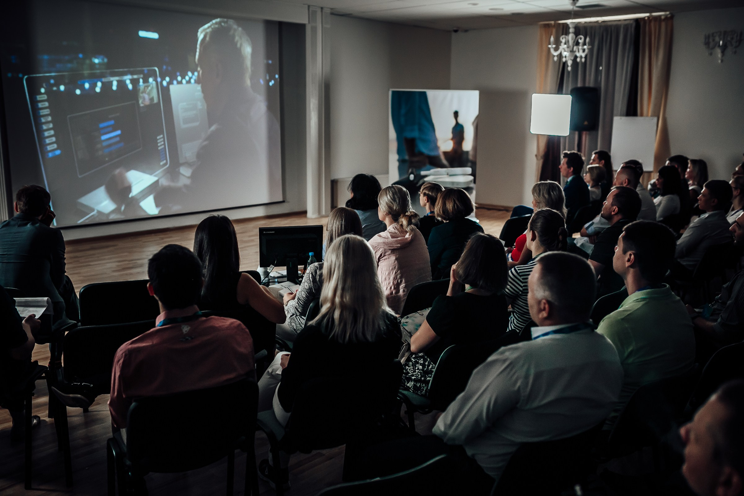 Фоторепортаж конференції. Тарас Бовт. Фотограф Львів. Портрети та репортаж з подій