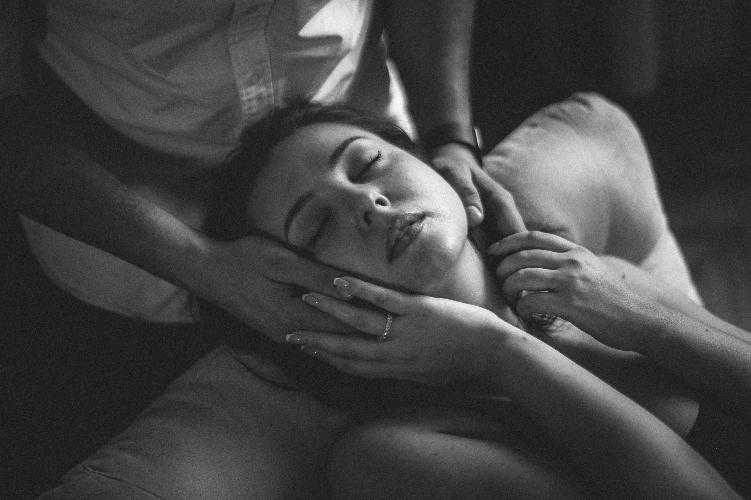 Фотосесія для двох вдома. Тарас Бовт. Фотограф Львів. Портрети та репортаж з подій