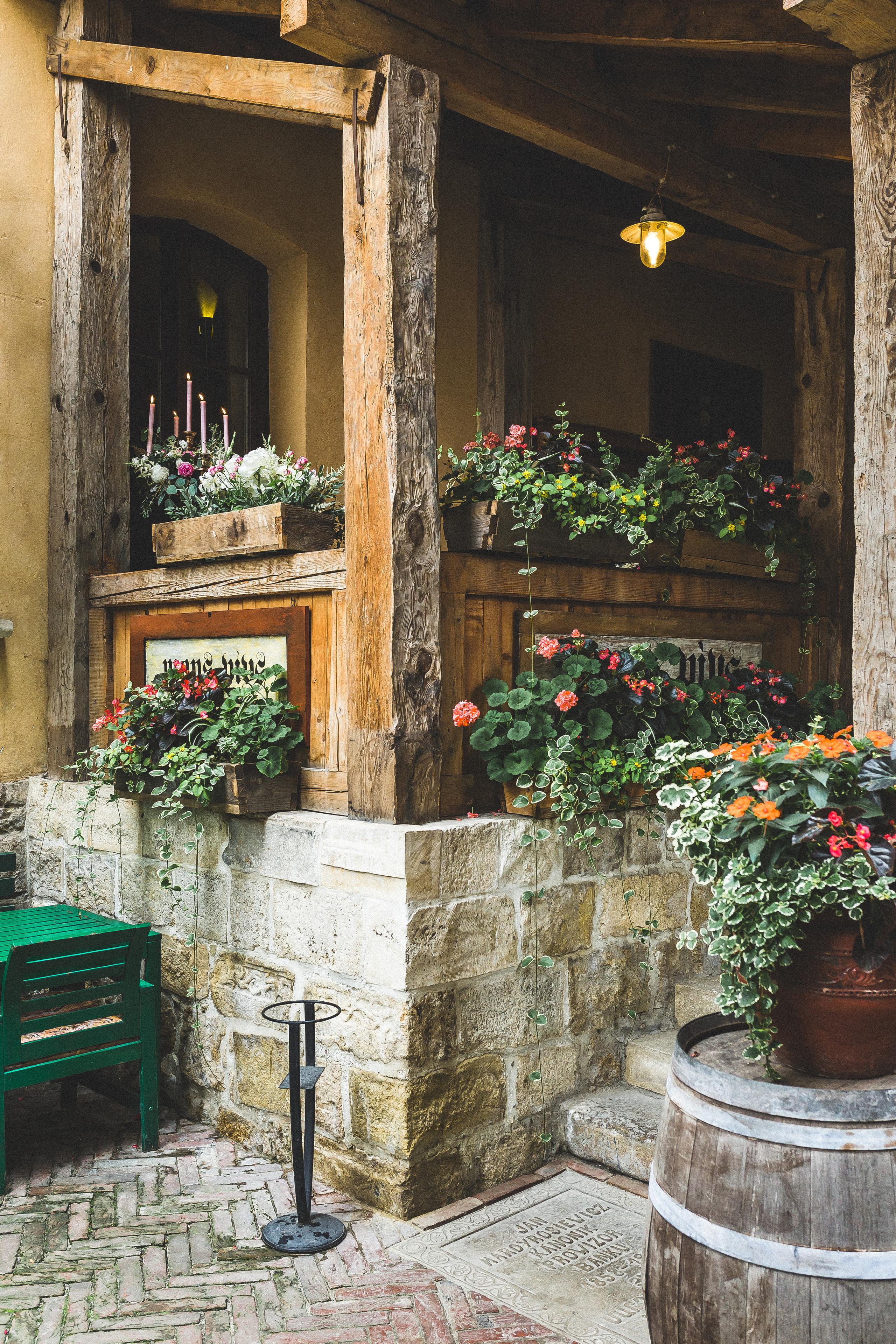 Marriage Proposal in Lviv. Тарас Бовт. Фотограф Львів. Портрети та репортаж з подій