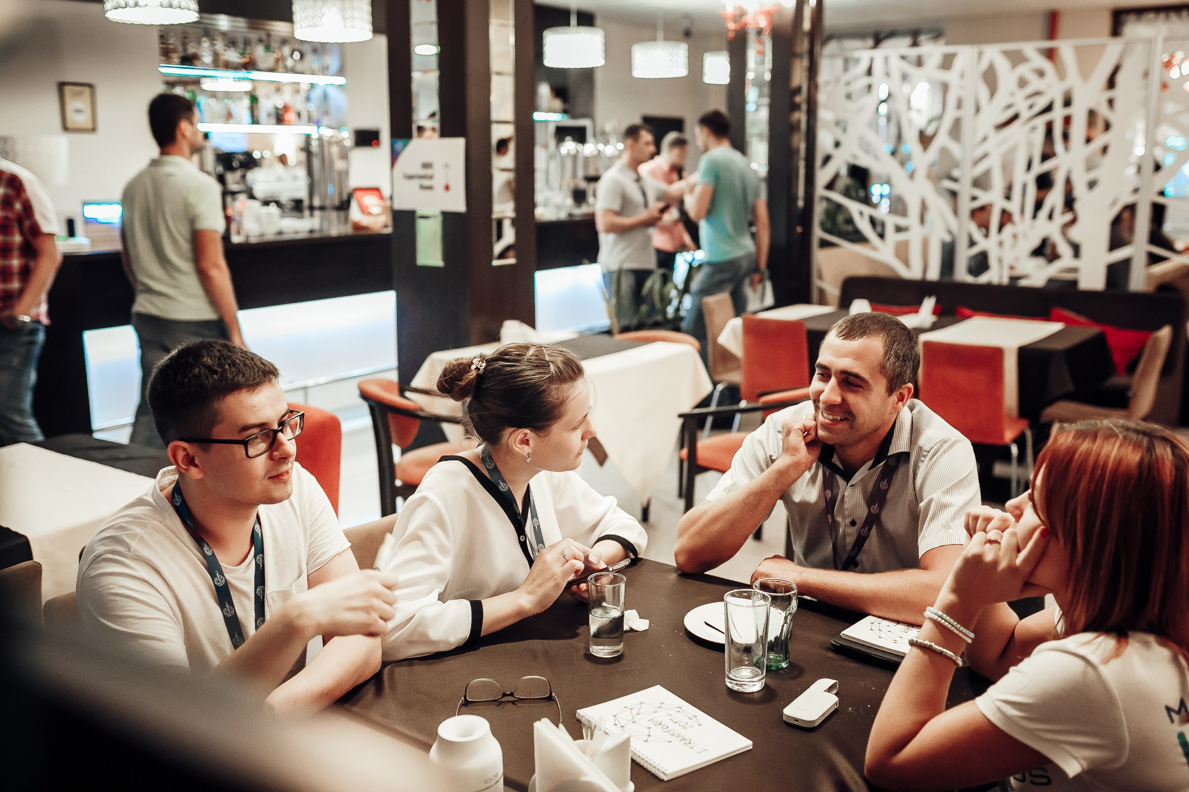 Фоторепортаж конференції. Тарас Бовт. Фотограф Львів. Портрети та репортаж з подій