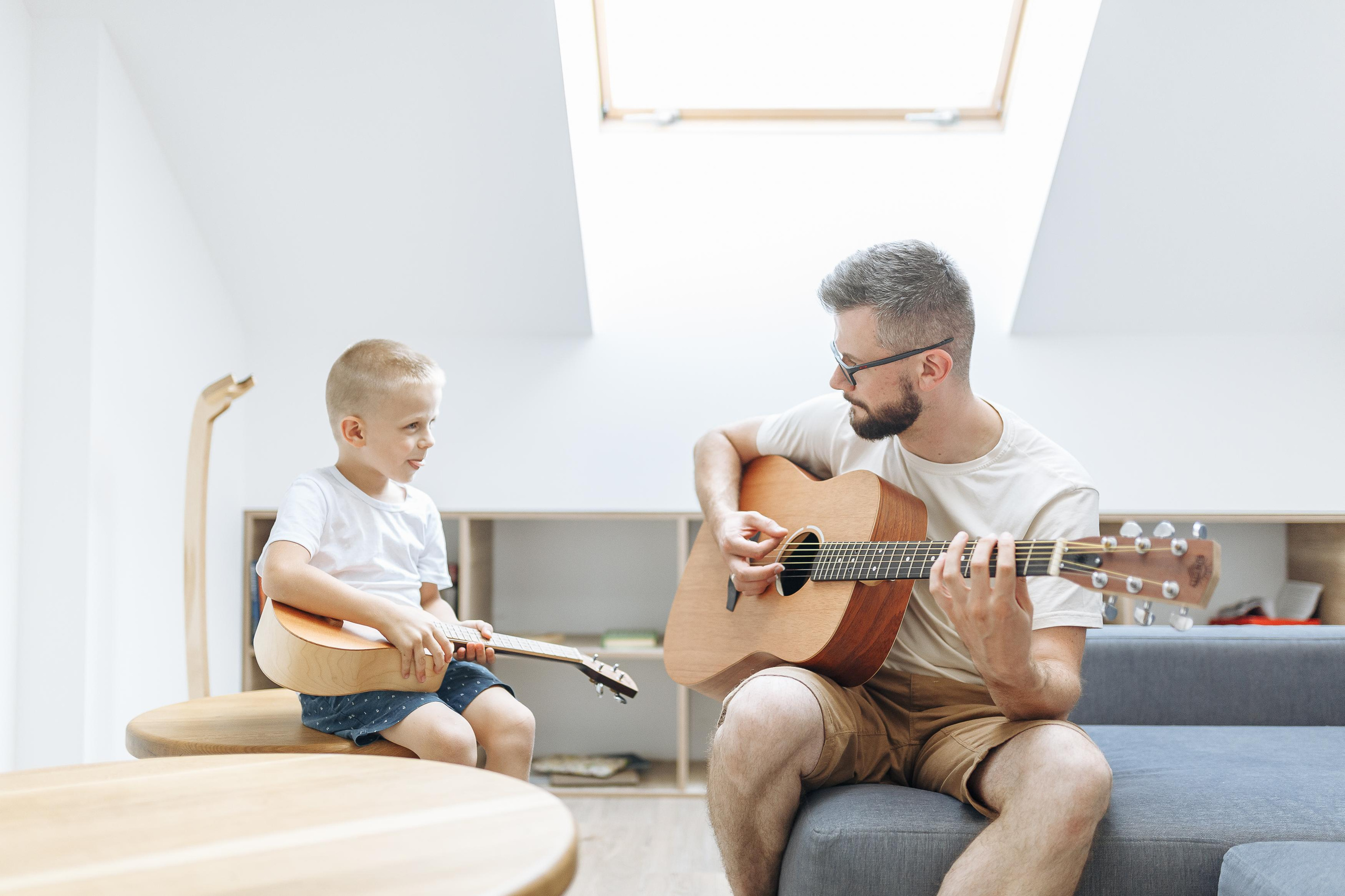 сімейна зйомка львів, сімейний фотограф львів, сімейні фото, фотограф на дому, зйомка новонародженних, зйомка немовлят, тато і син