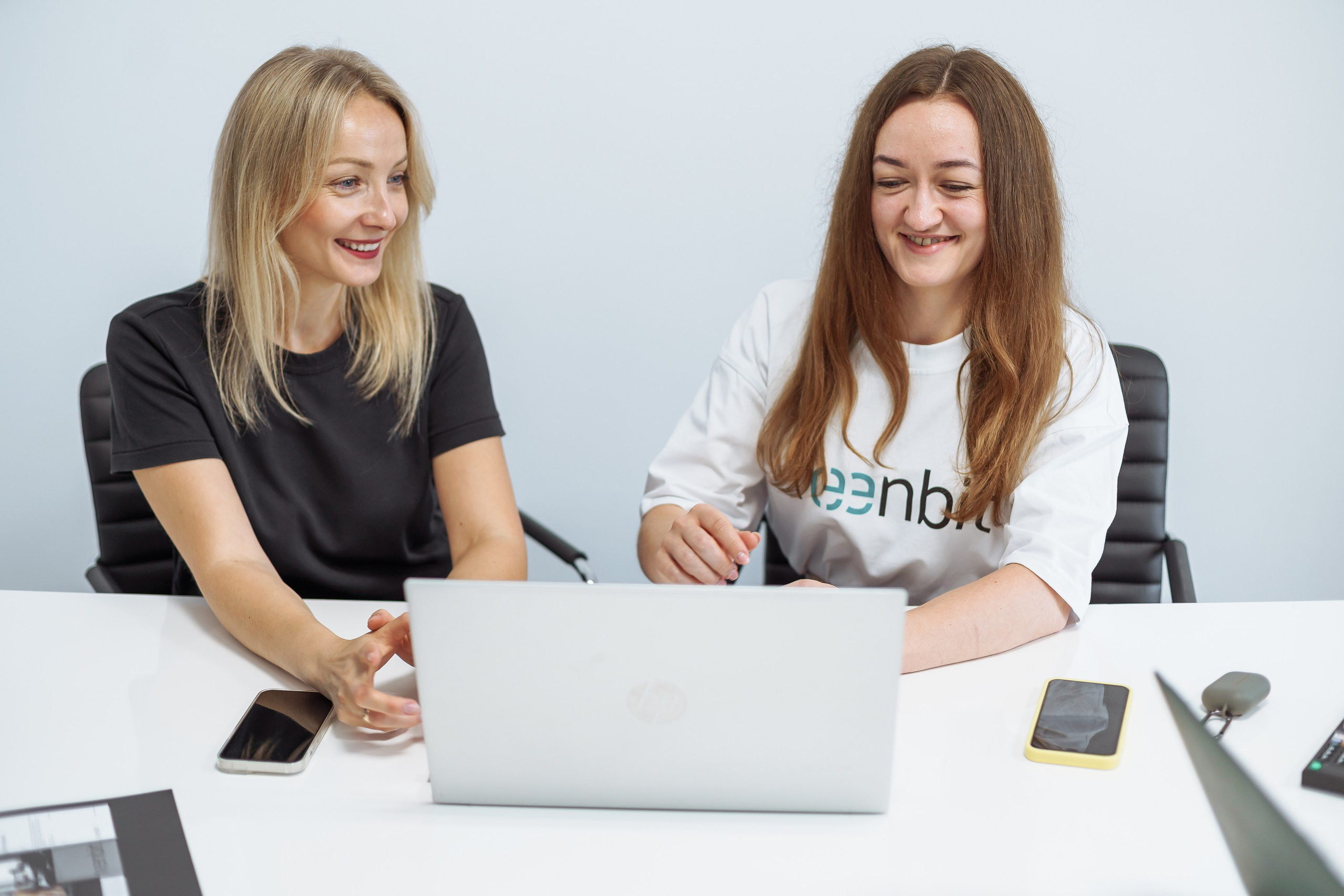 Фотосесія для іт-компанії, фотосесія команди, фото в офісі компанії. Тарас Бовт. Фотограф Львів. Портрети та репортаж з подій