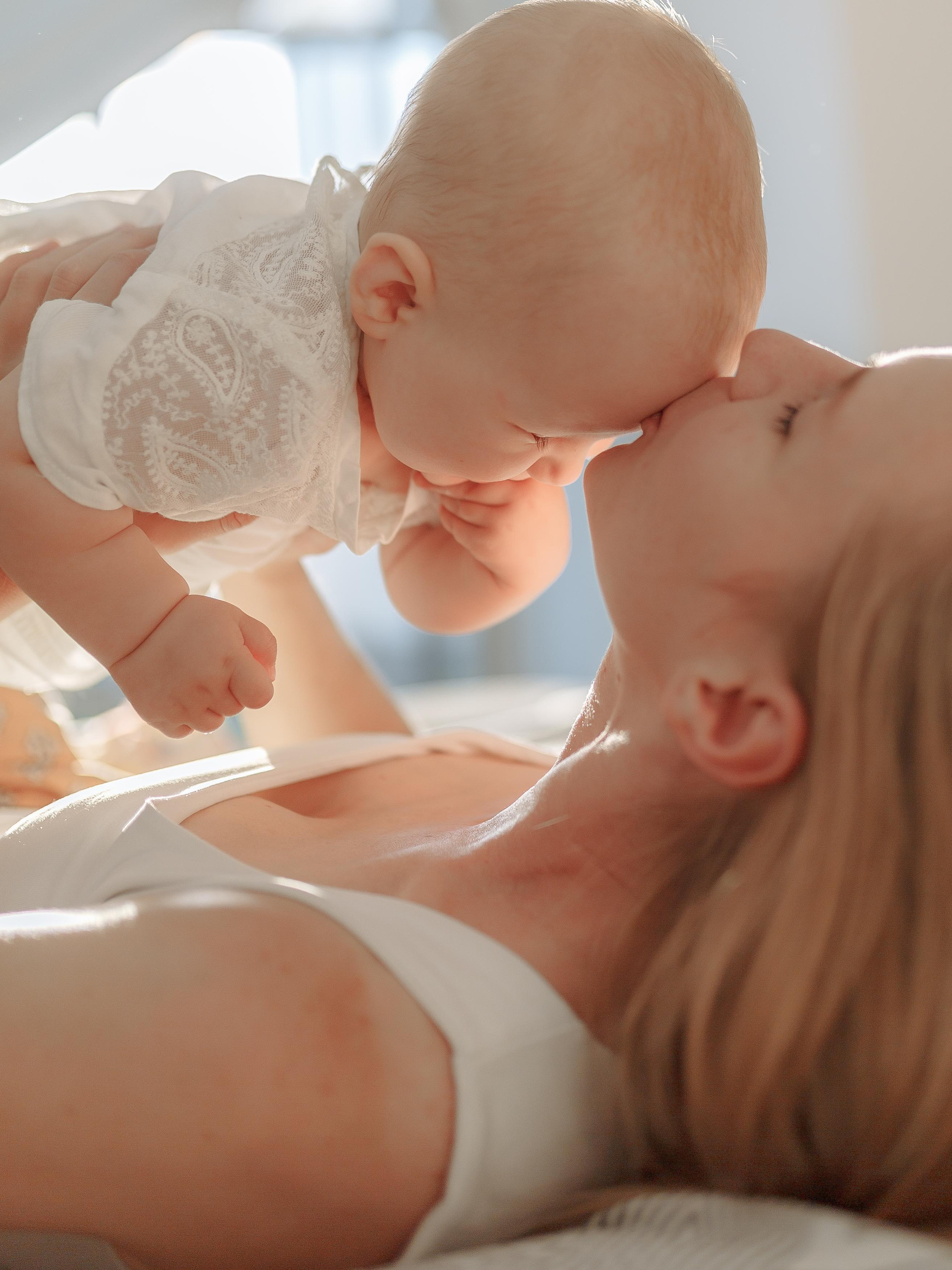 сімейна зйомка львів, сімейний фотограф львів, сімейні фото, фотограф на дому, зйомка новонародженних, зйомка немовлят