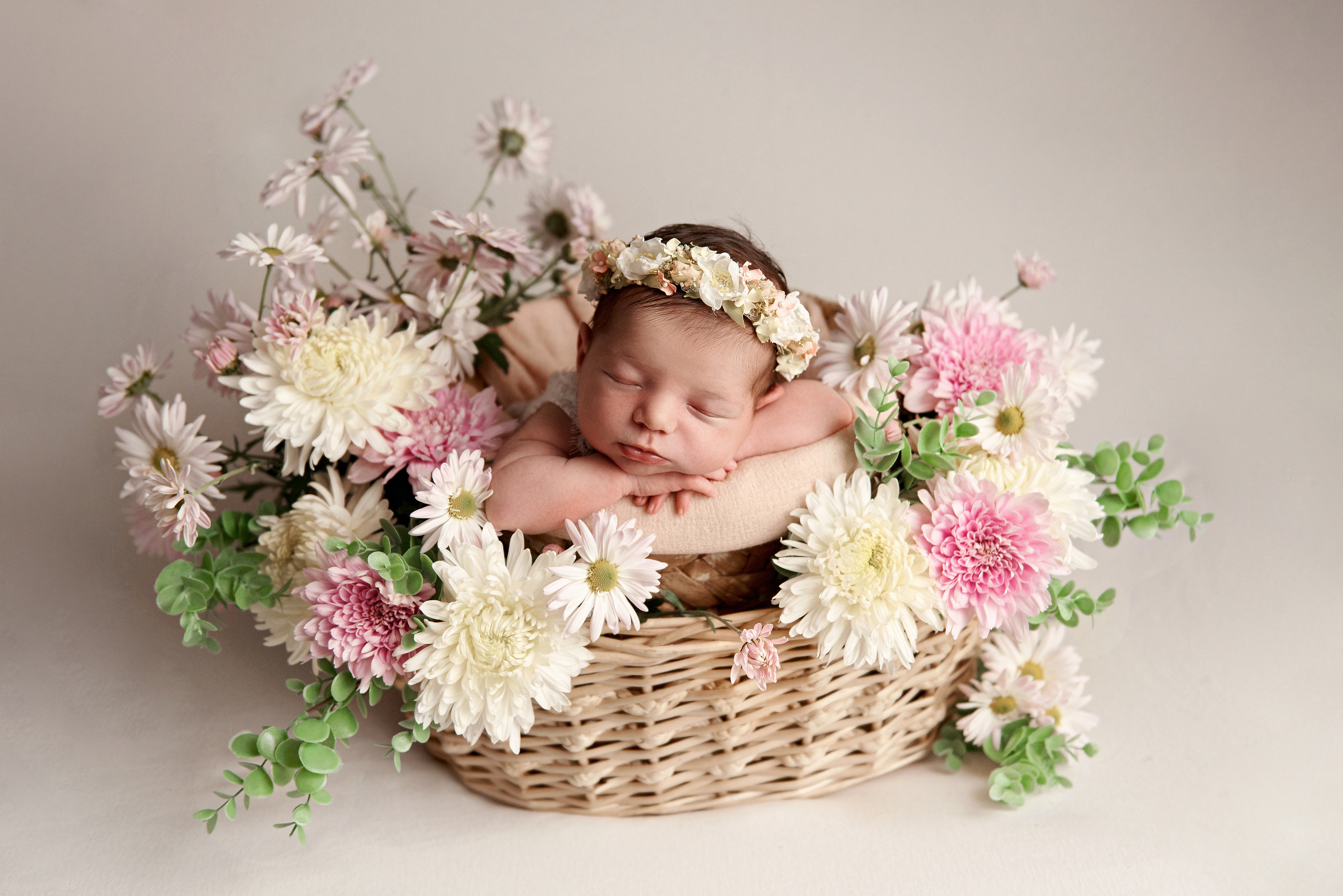 Newborn. Фотограф новонароджених діток та їх сімей в Тернополі