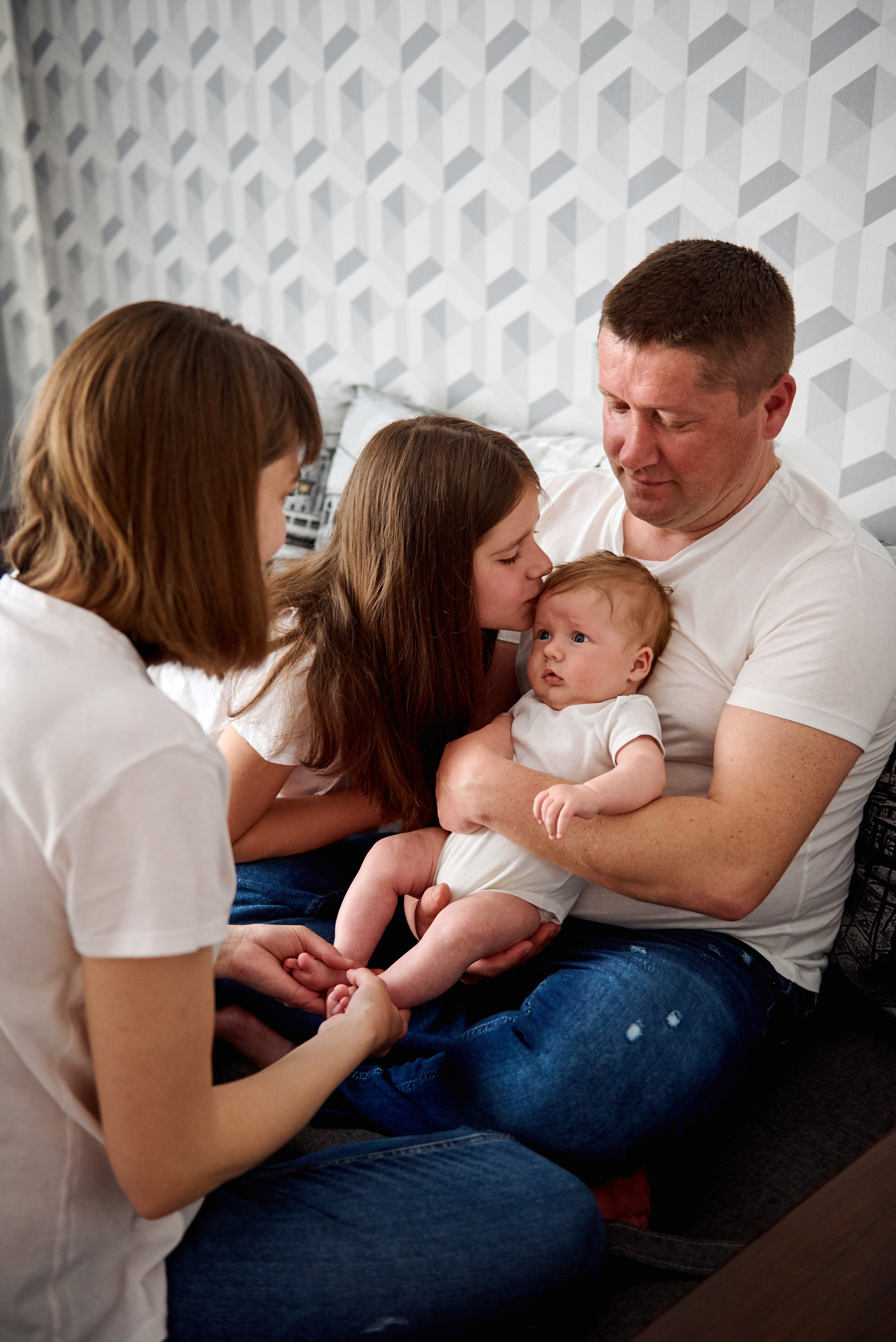 Таня Віталій Давид і Ніка. Фотограф новонароджених діток та їх сімей в Тернополі