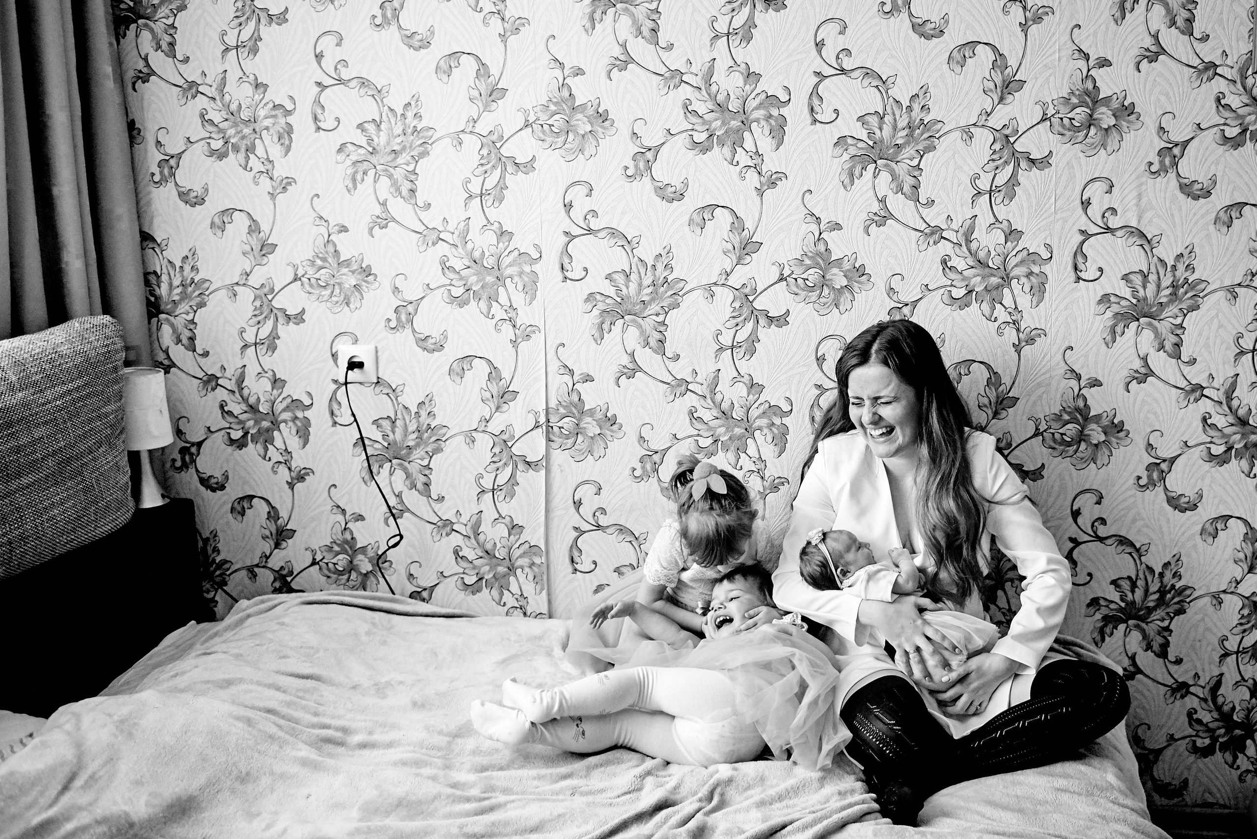 Олена та Влад Емма Єва та Еліна 9 днів життя. Фотограф новонароджених діток та їх сімей в Тернополі